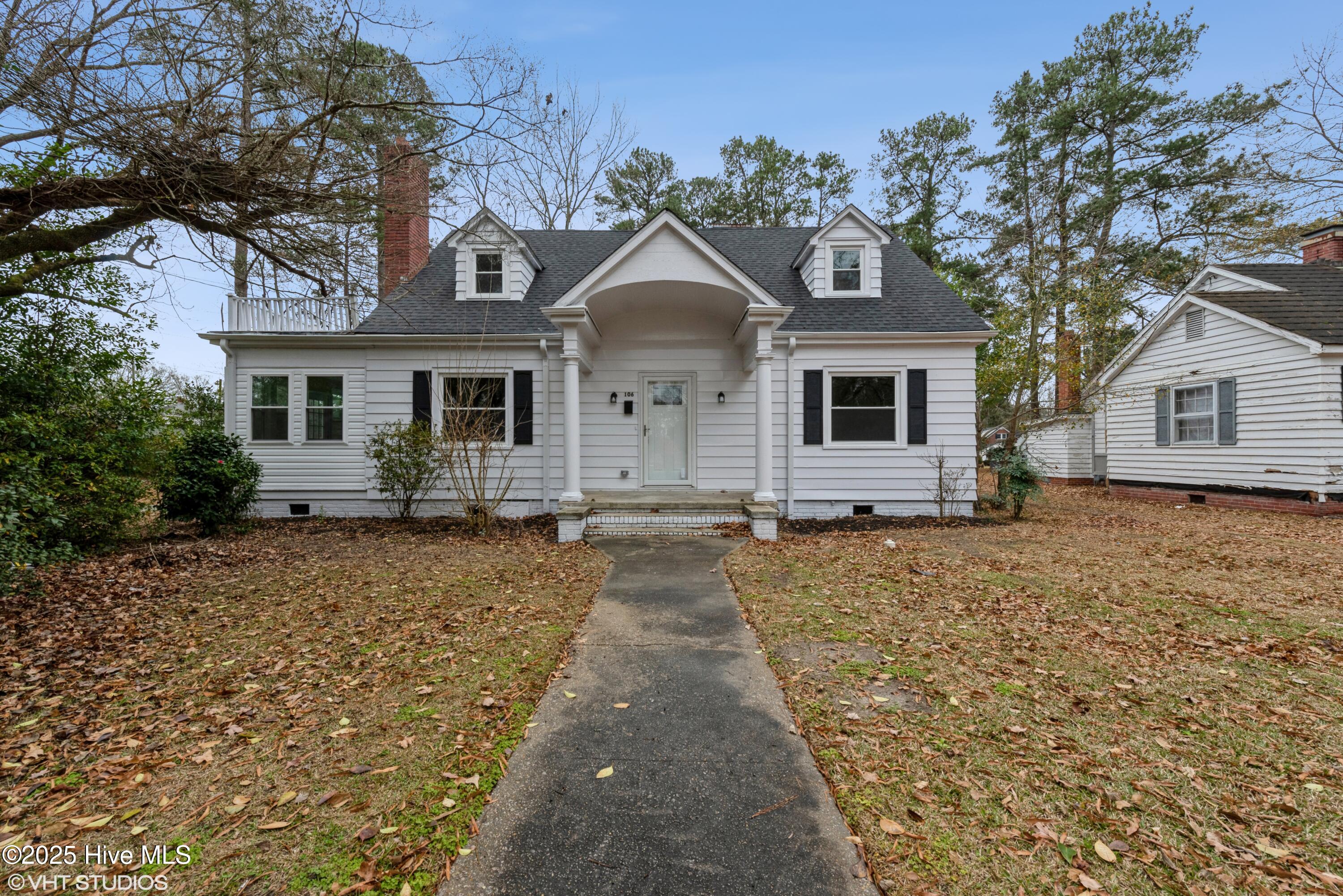 106 W Daniels Street Property Photo 1