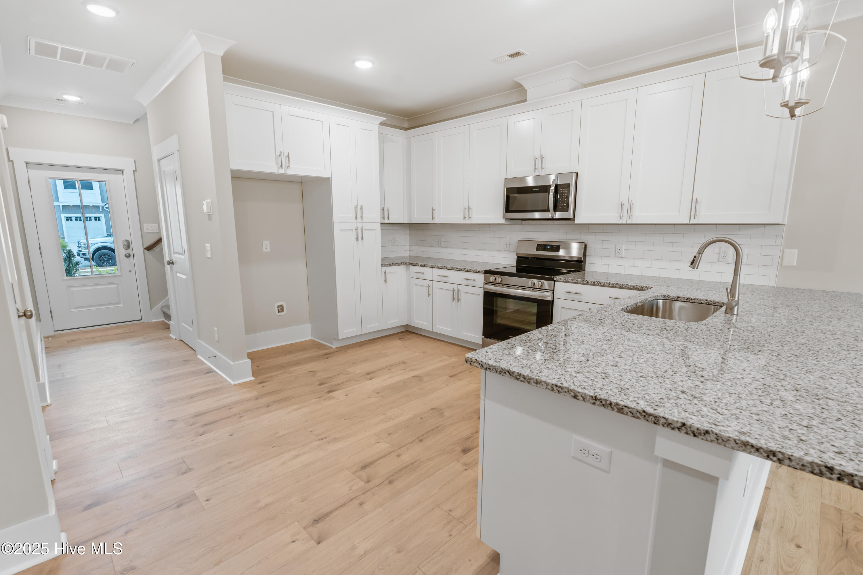 7434 Springwater Drive Property Photo 5
