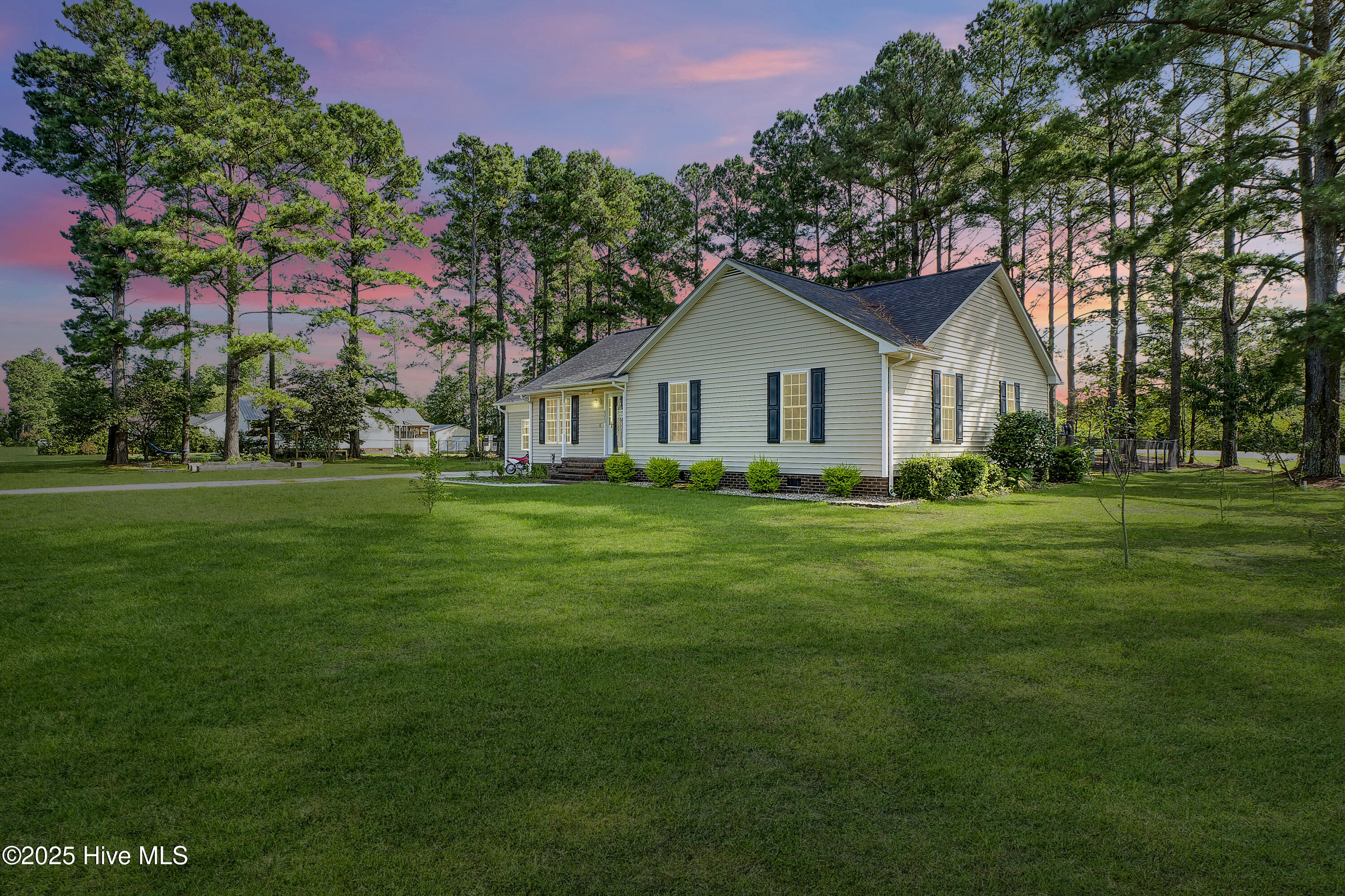 4353 Duplin County Road Property Photo 2