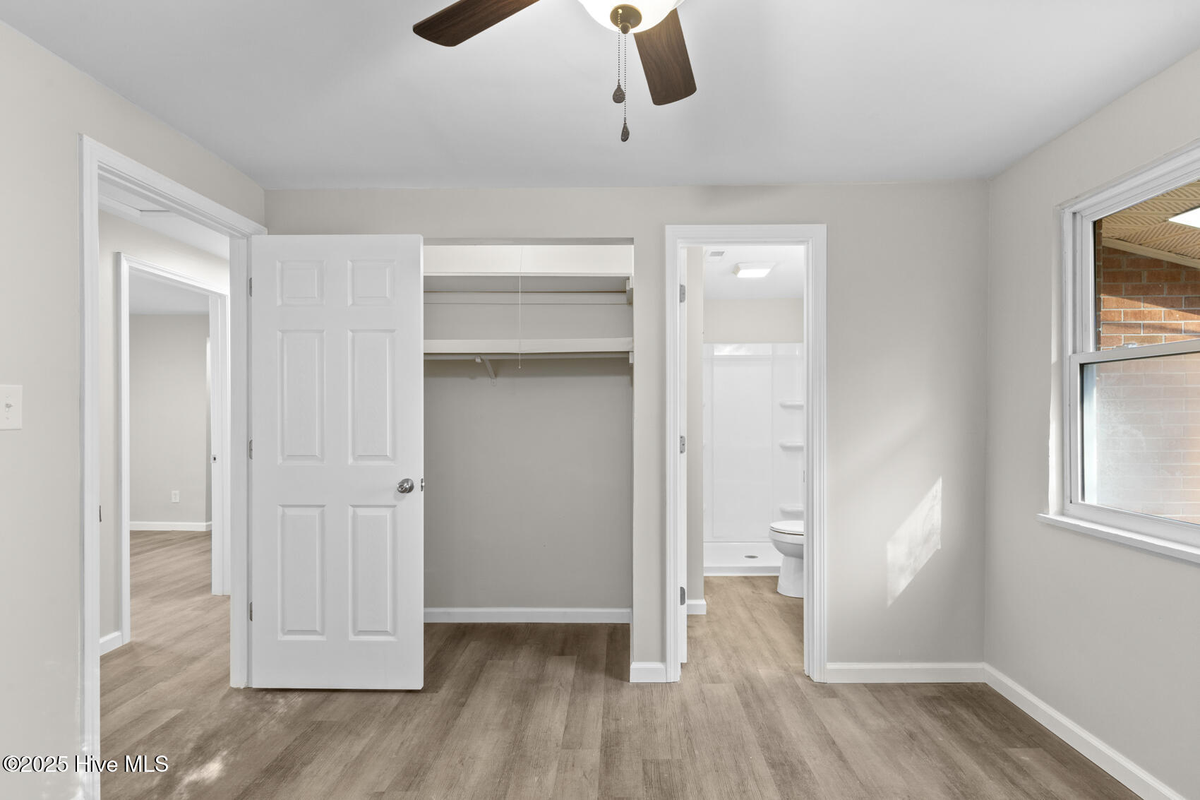 910 Devers Avenue Property Photo 19