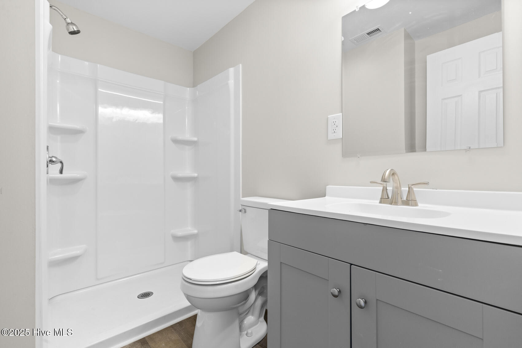 910 Devers Avenue Property Photo 20