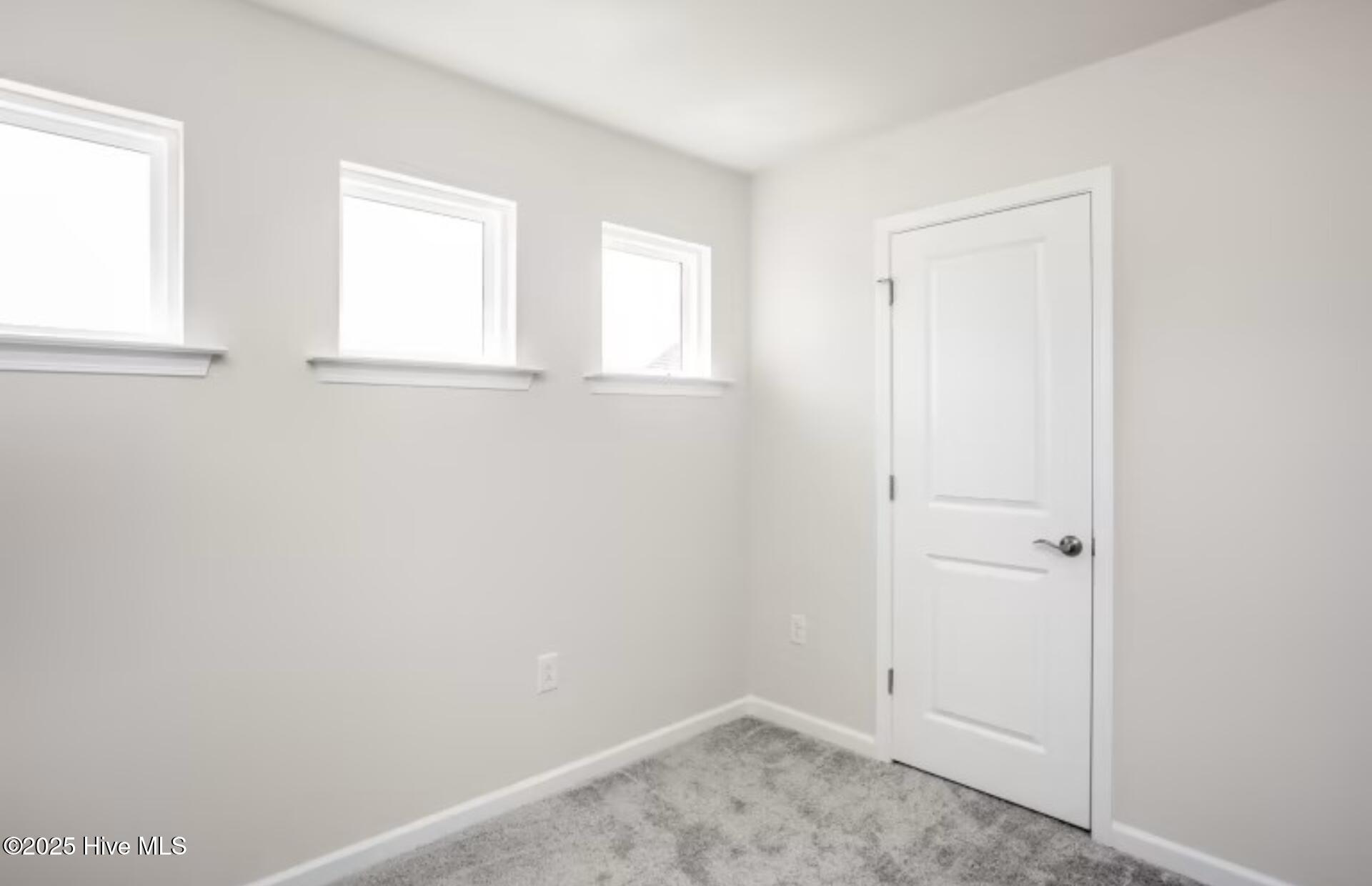 384 Longhill Drive 1100 Property Photo 15