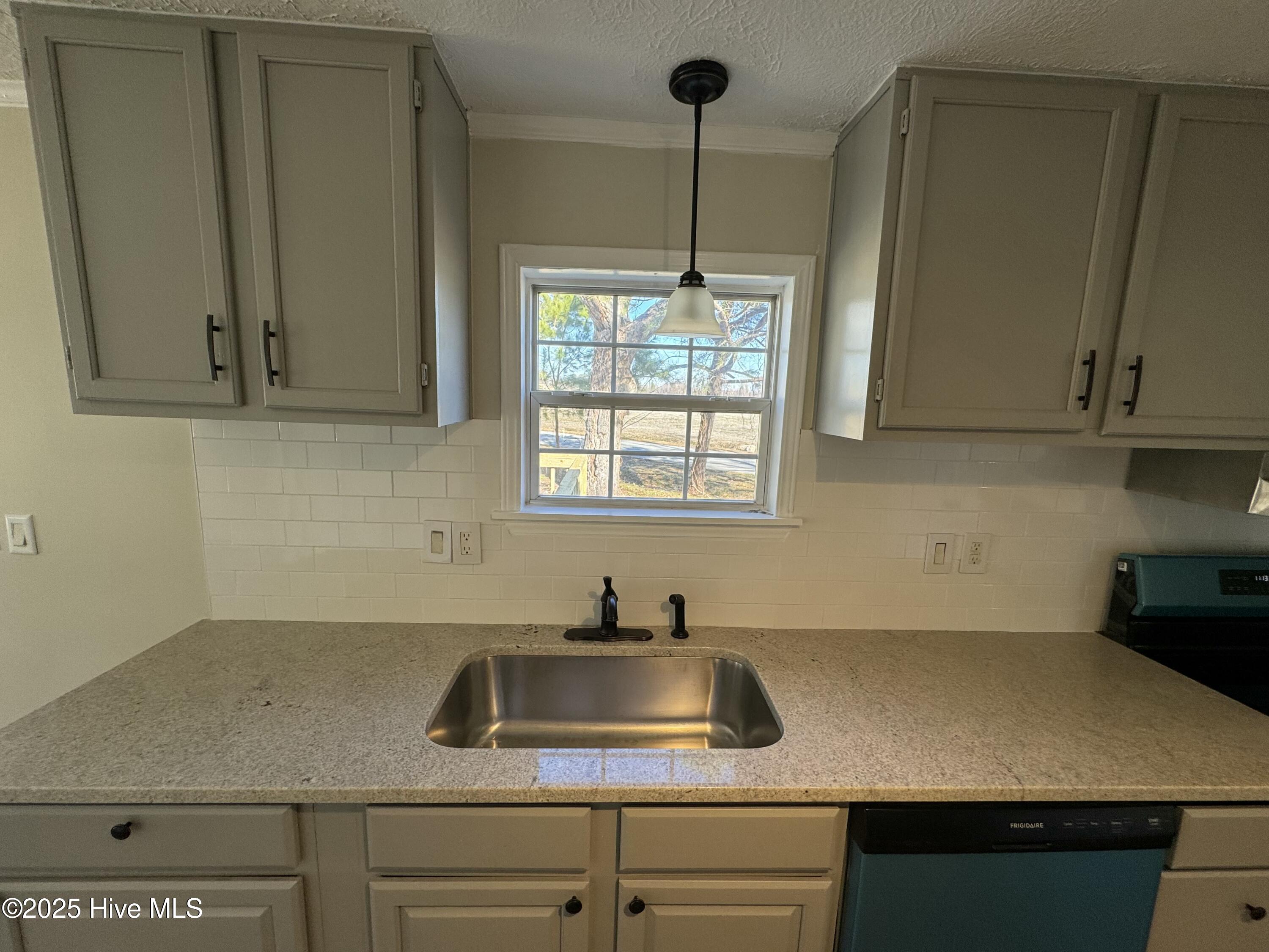 3895 Taylor Road Property Photo 17