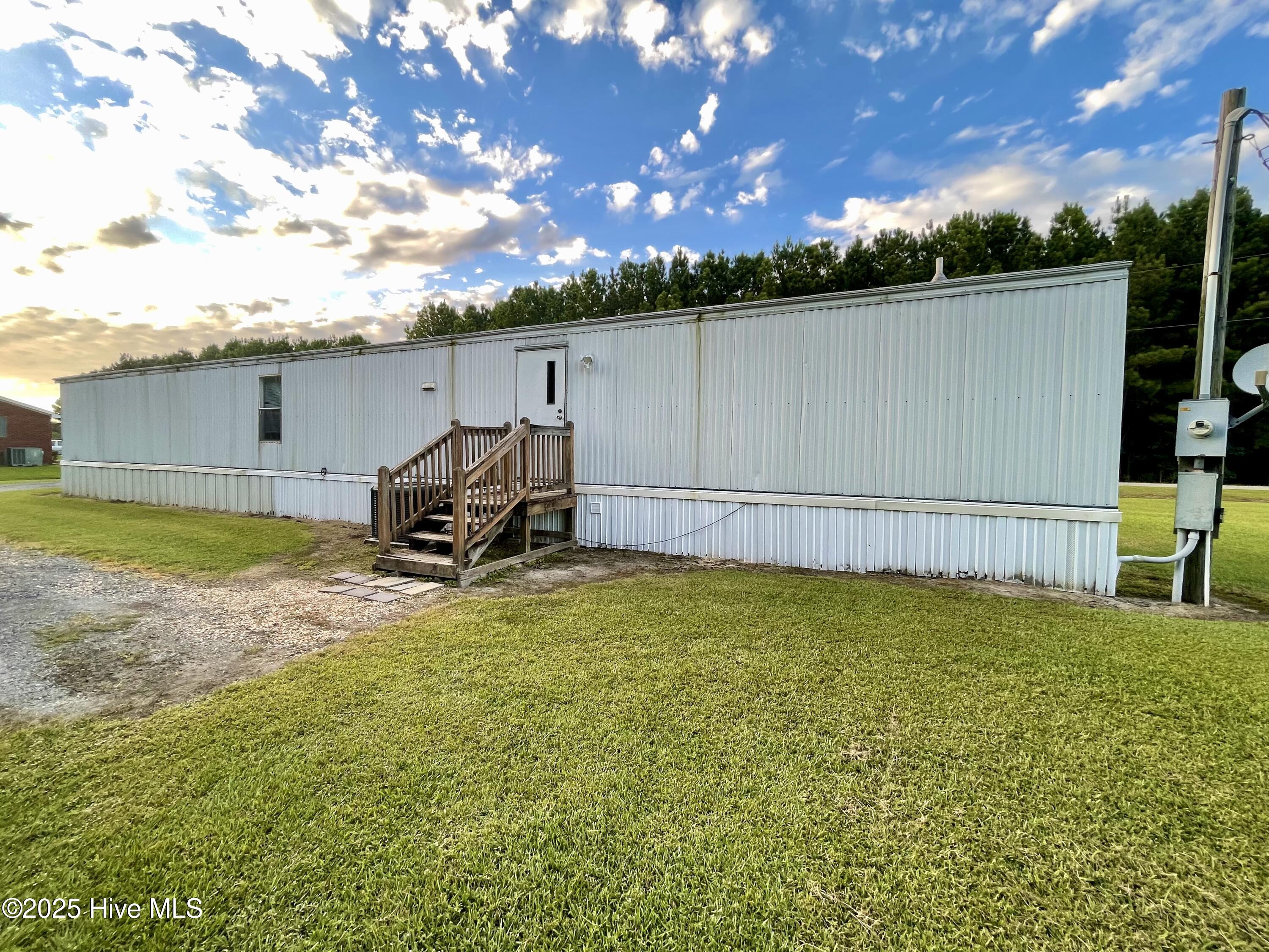 1098 Dewey Hardison Road Property Photo 5