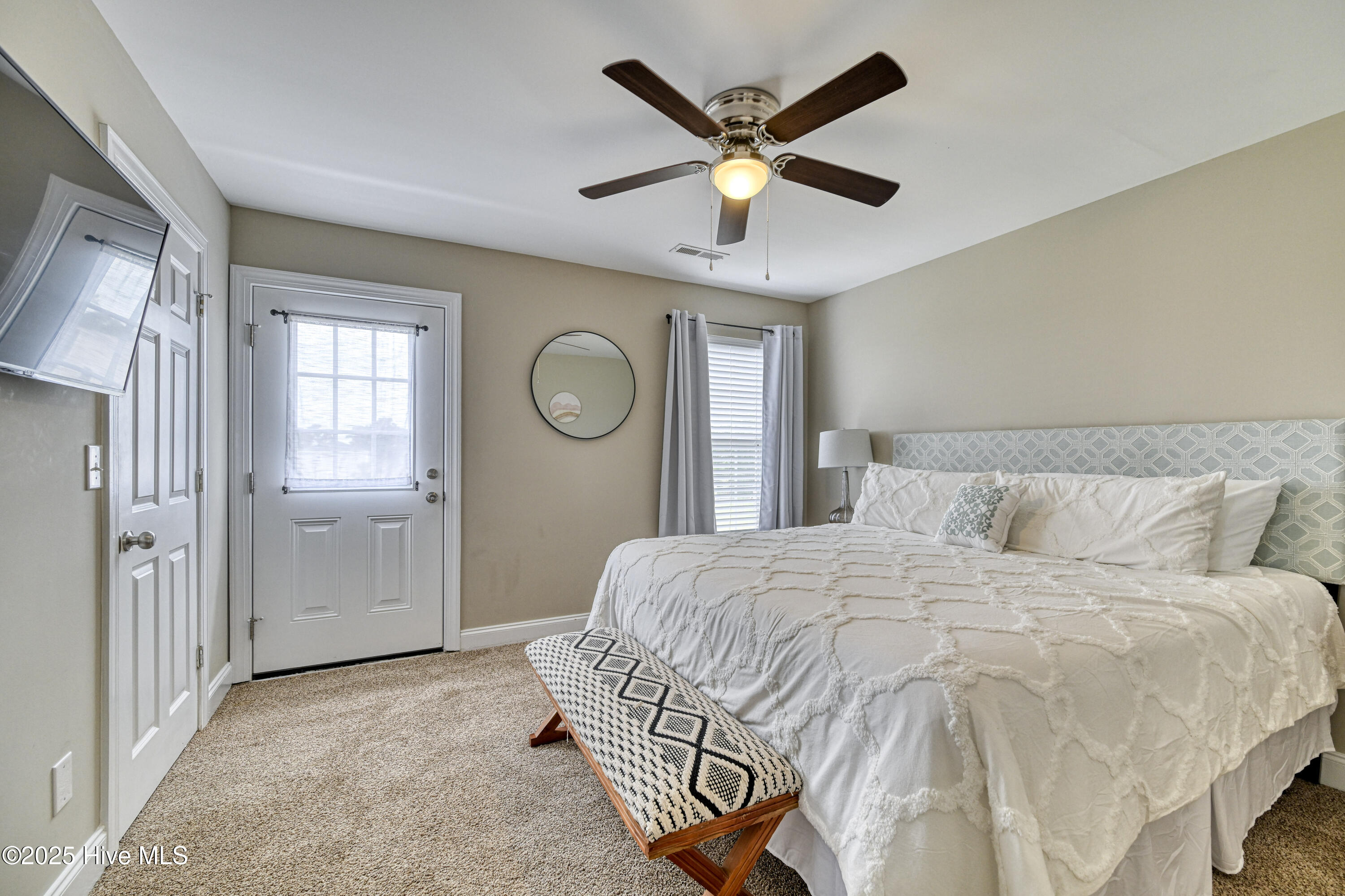 234 Twin Oaks Drive B Property Photo 18