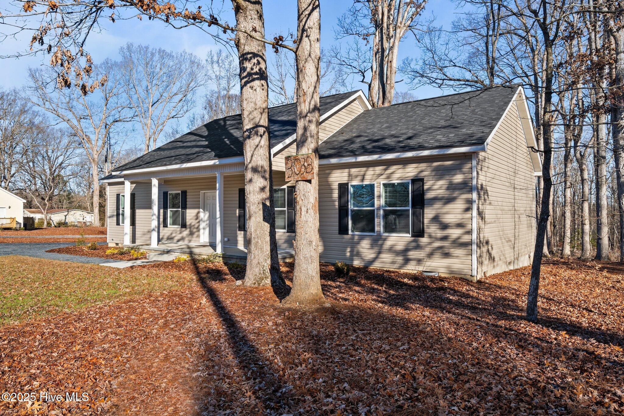 100 Holmes Lane Property Photo 3