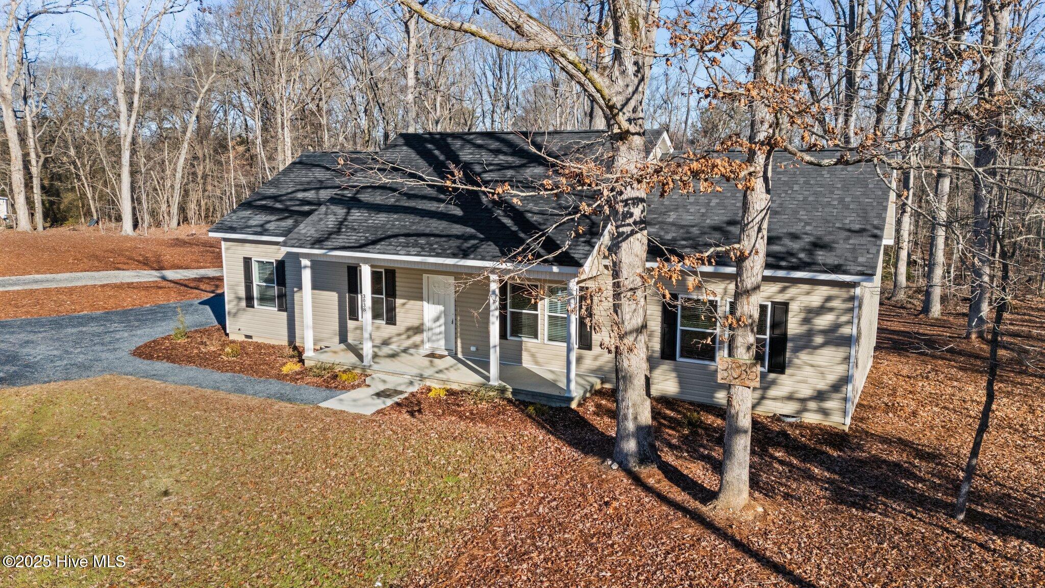 100 Holmes Lane Property Photo 6
