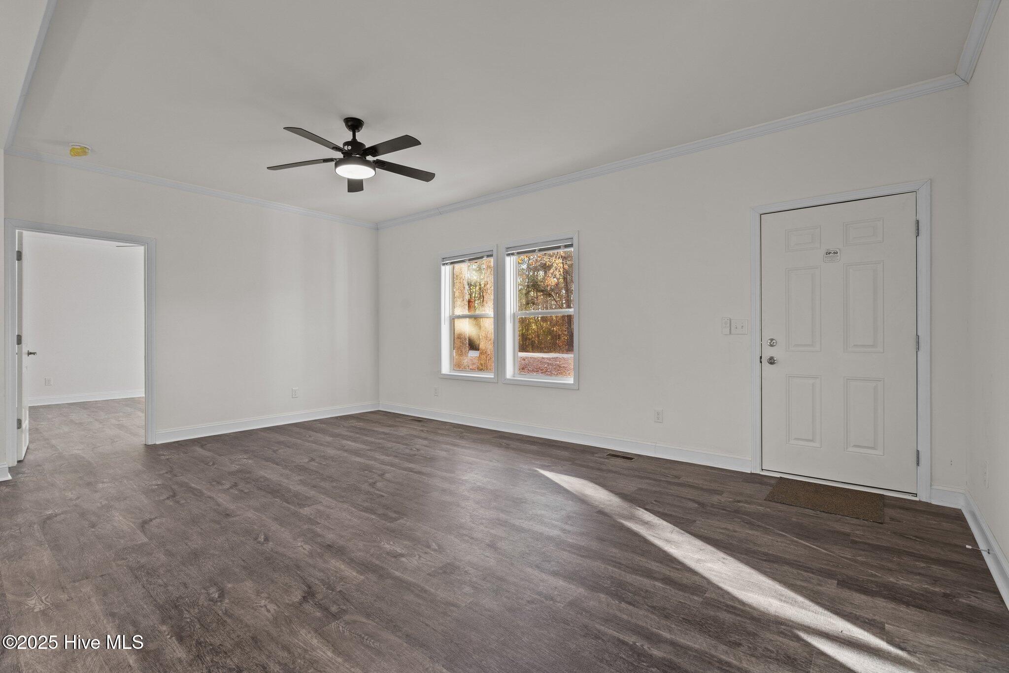 100 Holmes Lane Property Photo 10