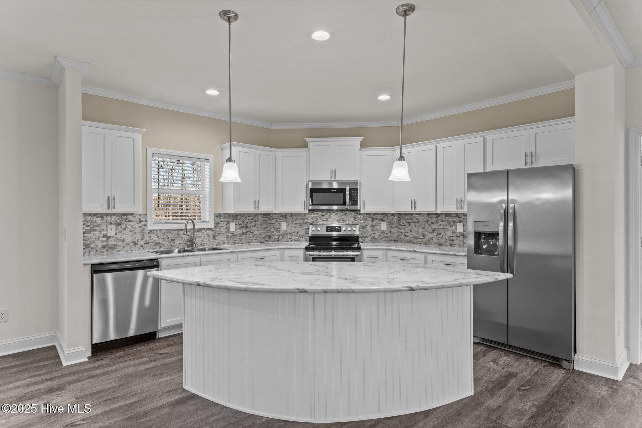 100 Holmes Lane Property Photo 11
