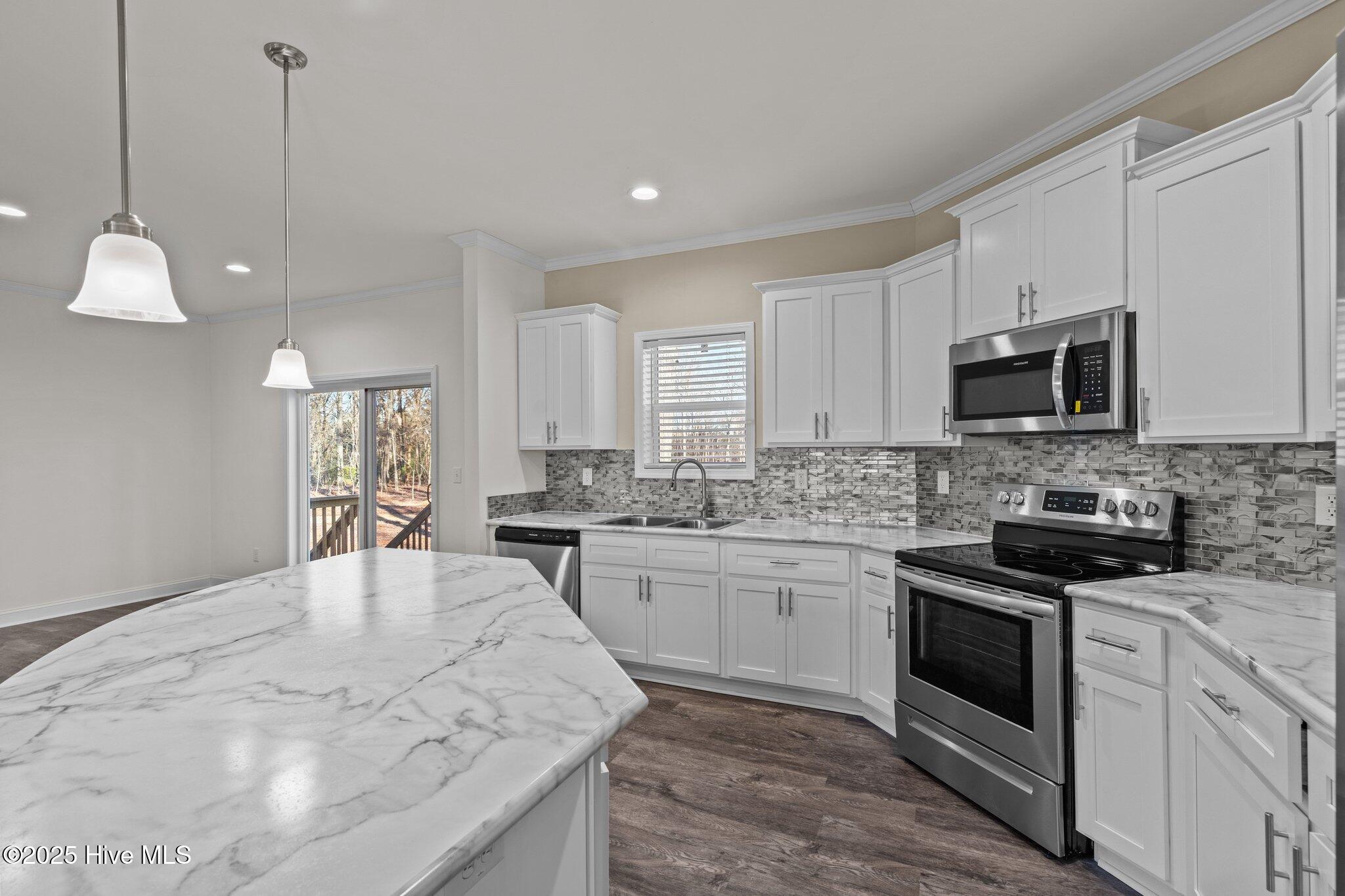 100 Holmes Lane Property Photo 13