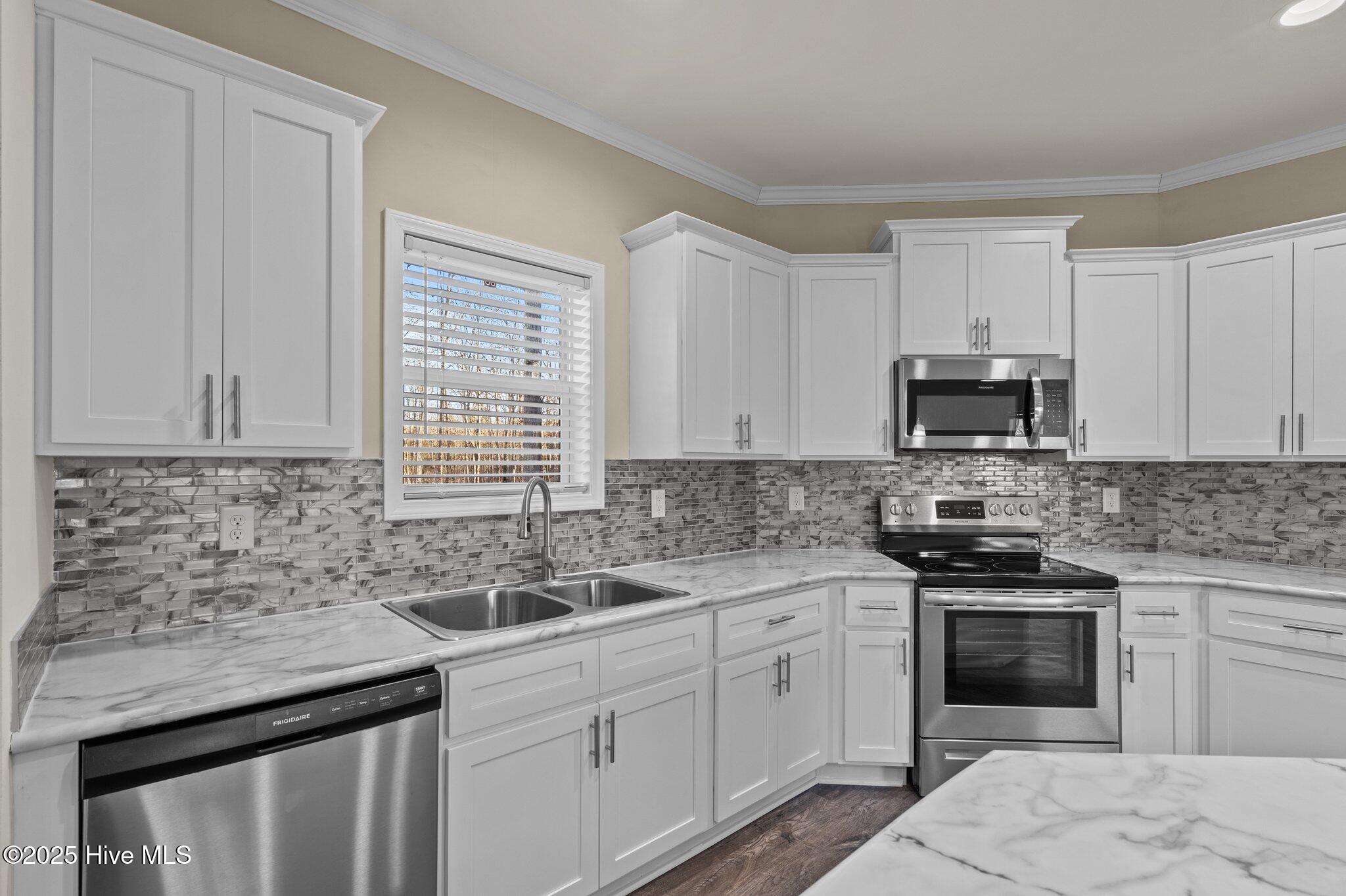 100 Holmes Lane Property Photo 15