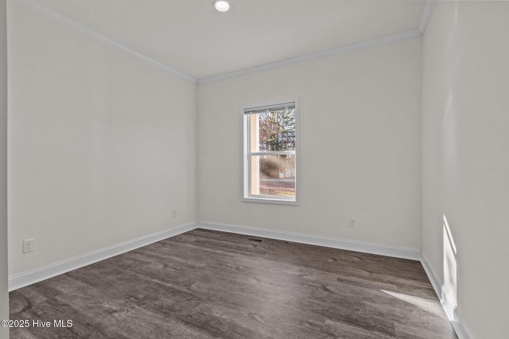 100 Holmes Lane Property Photo 23