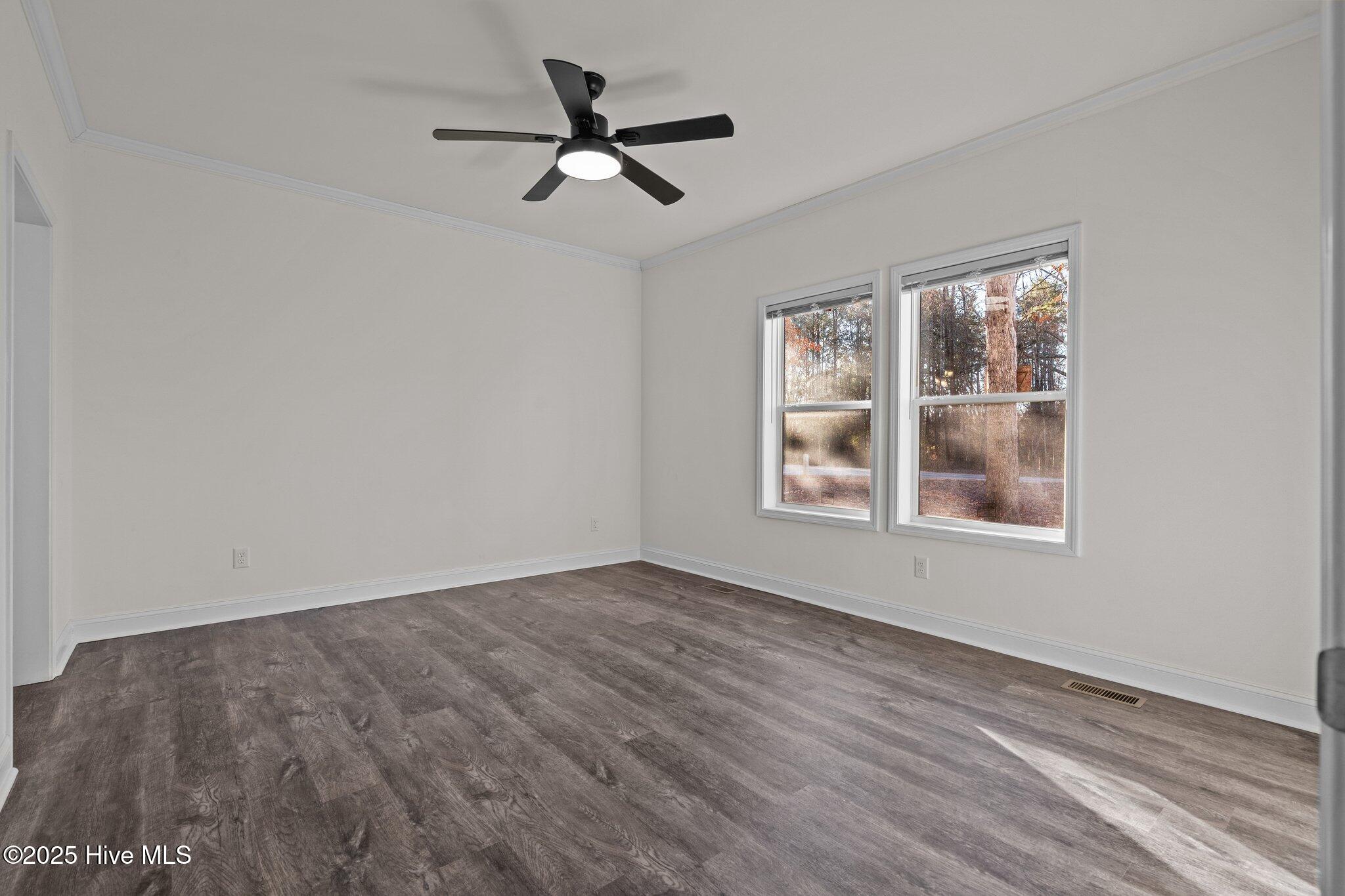 100 Holmes Lane Property Photo 25