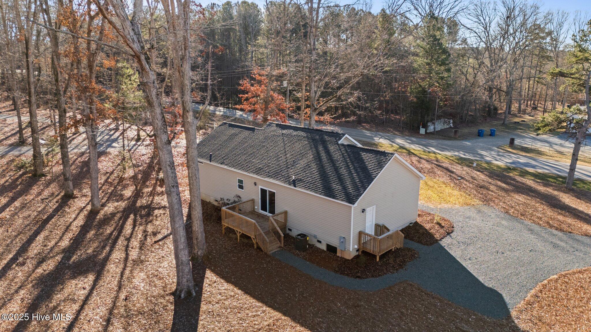 100 Holmes Lane Property Photo 36