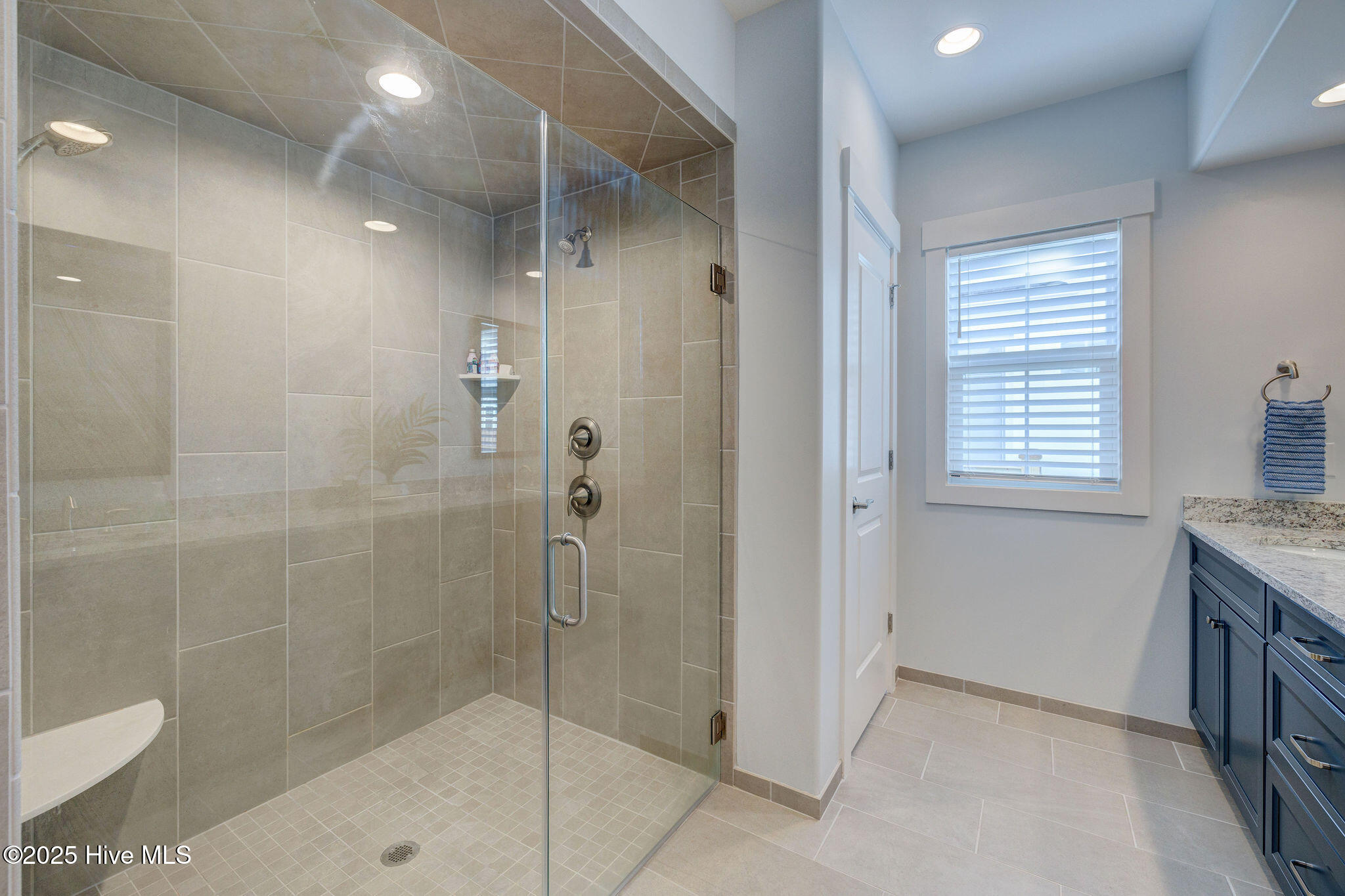 507 Edgerton Drive Property Photo 18