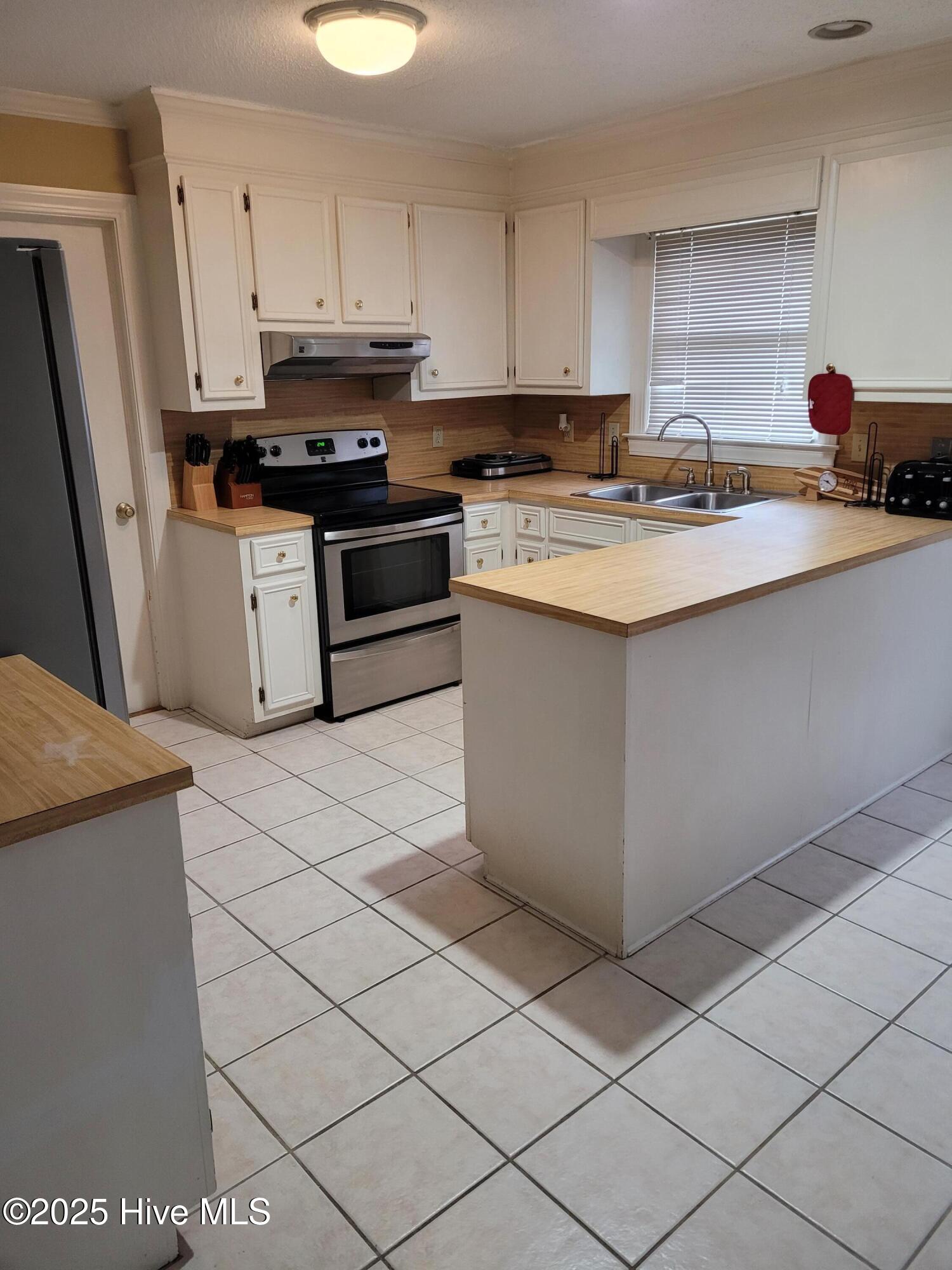 502 Crestline Boulevard Property Photo 8