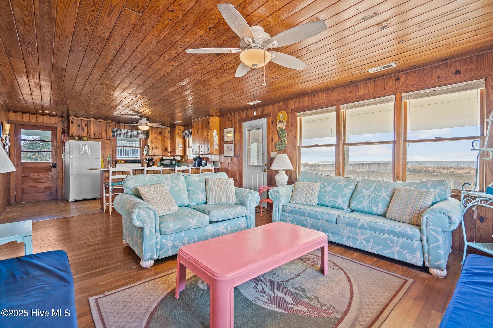 1049 Ocean Boulevard Property Photo 5