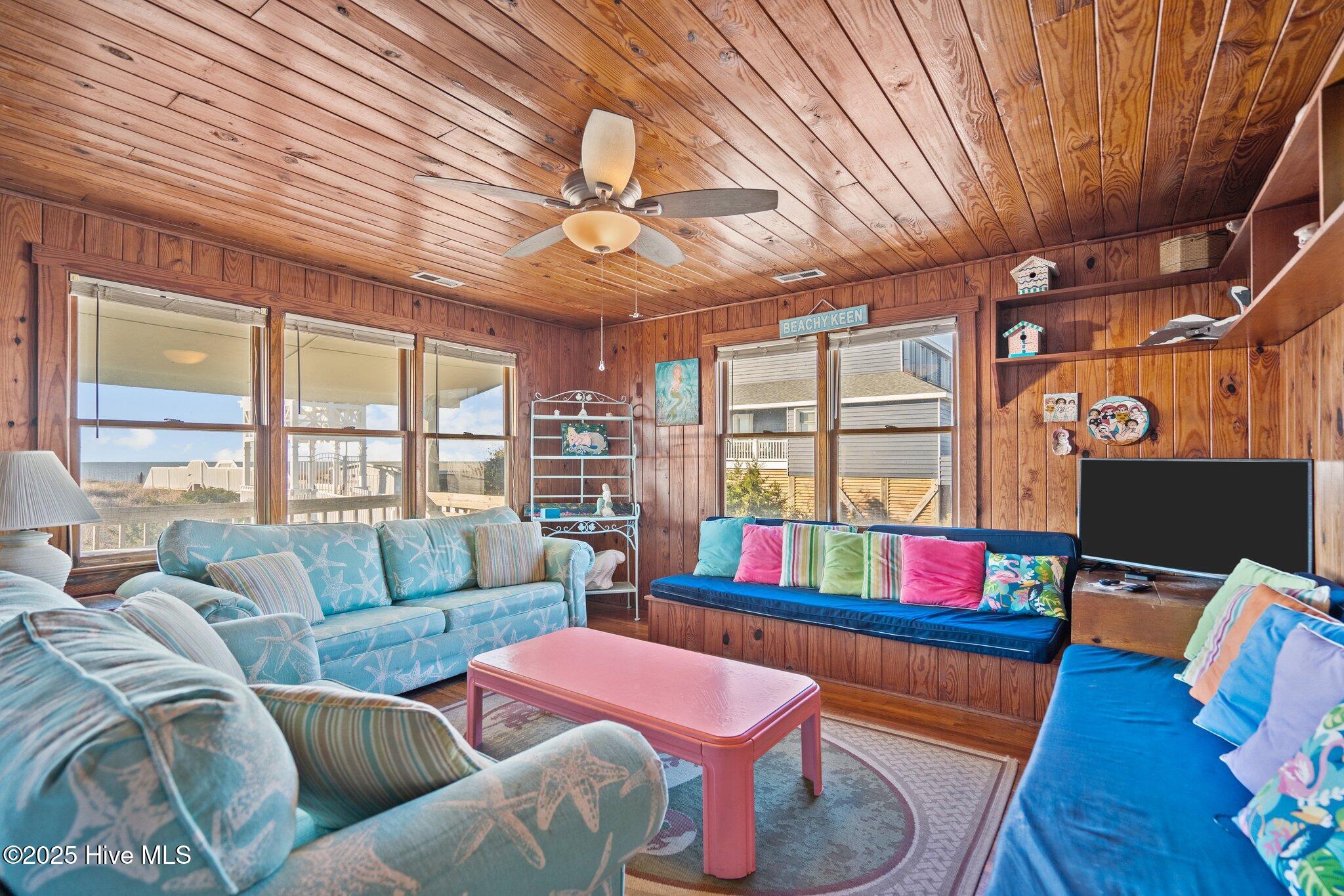 1049 Ocean Boulevard Property Photo 6