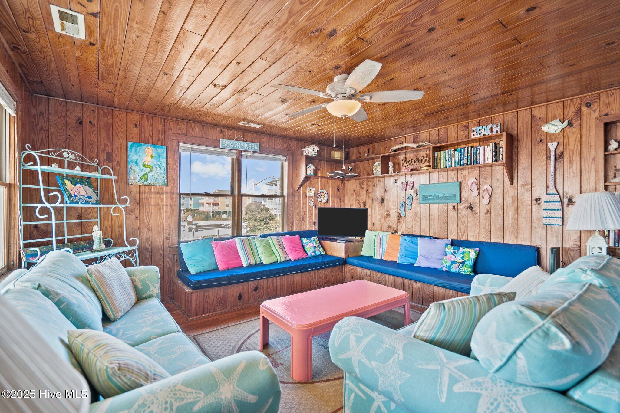 1049 Ocean Boulevard Property Photo 10