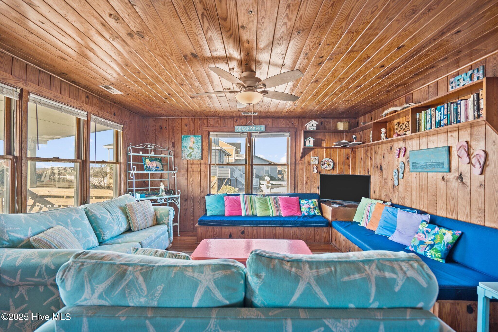1049 Ocean Boulevard Property Photo 11