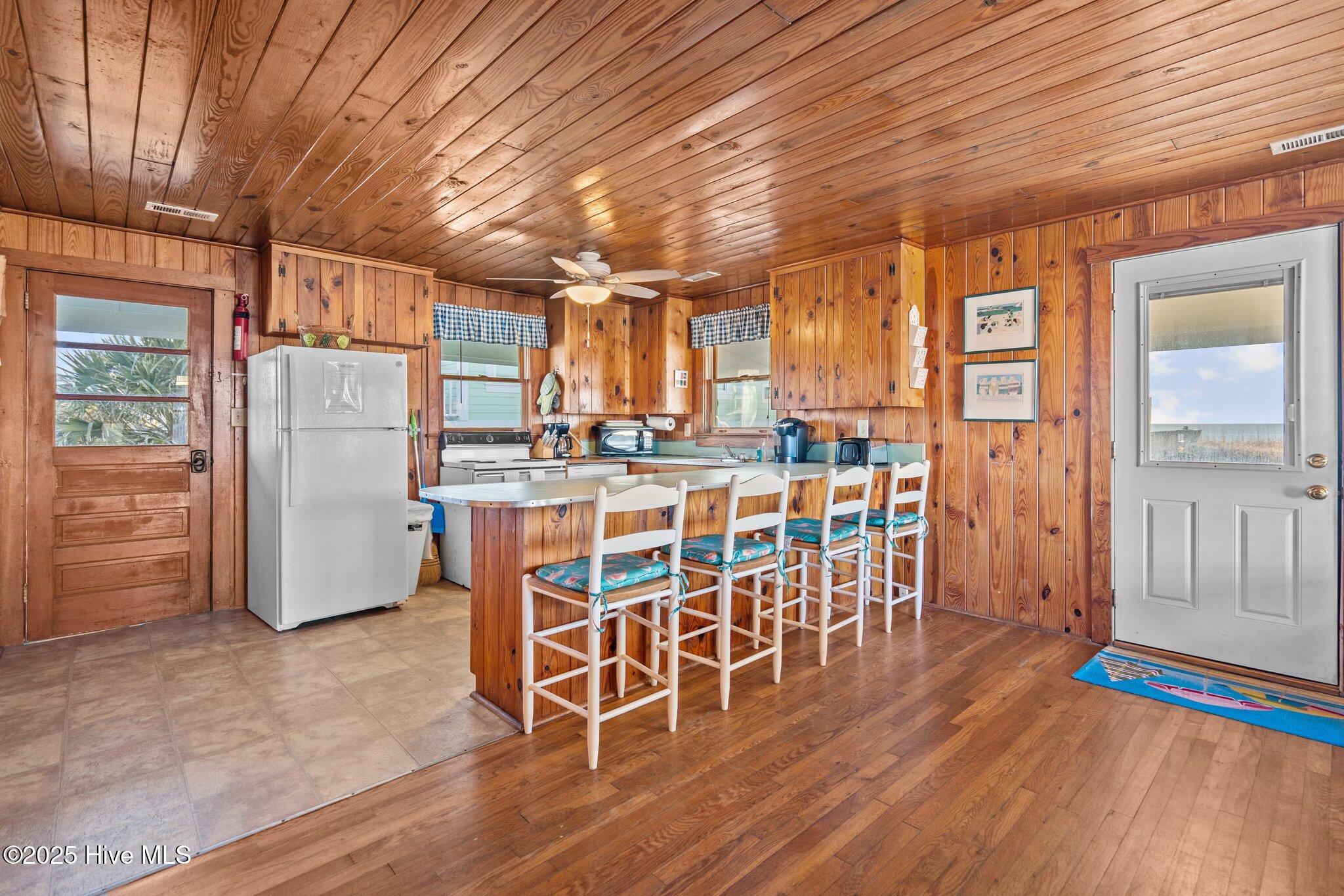 1049 Ocean Boulevard Property Photo 12