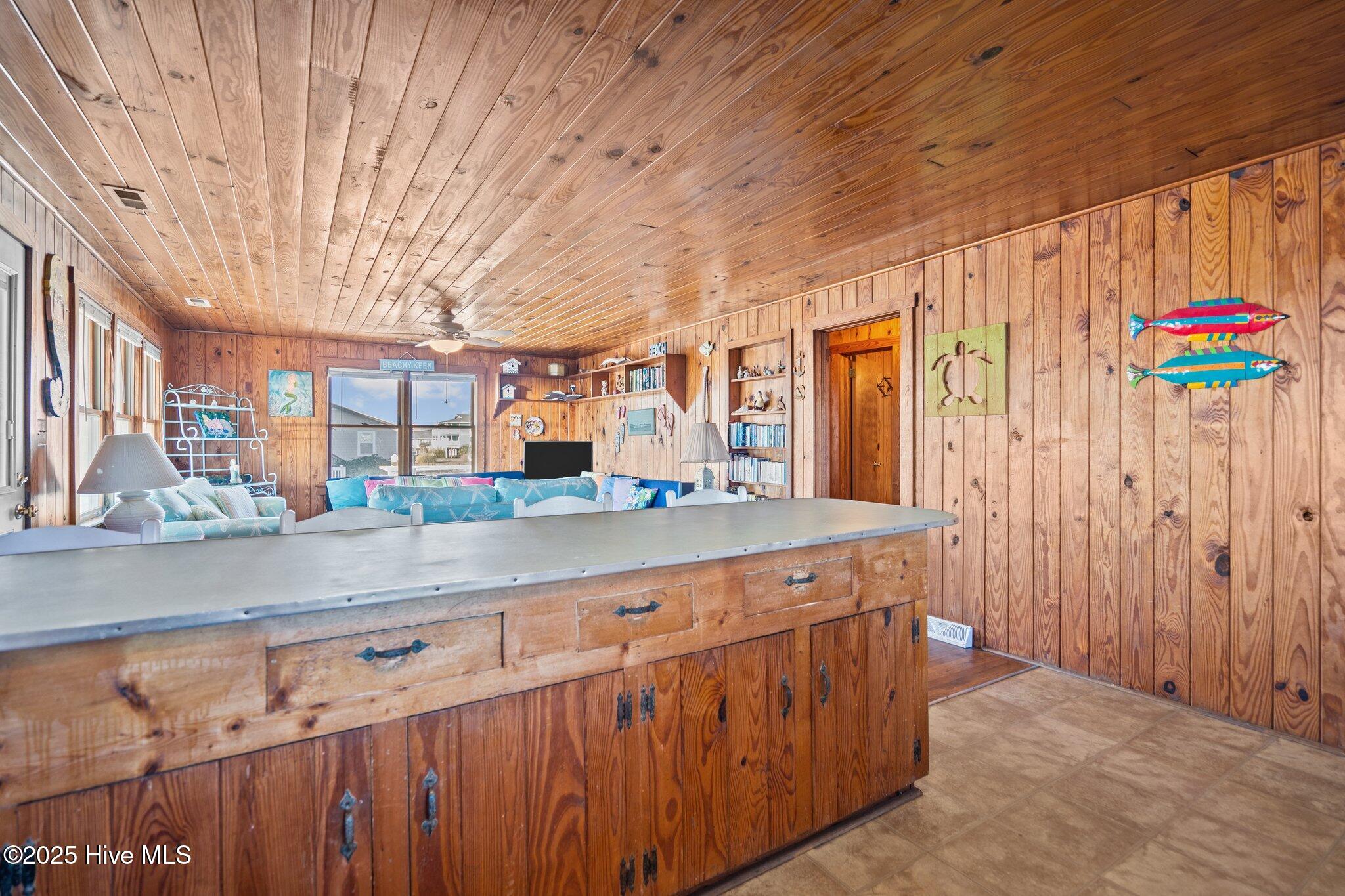 1049 Ocean Boulevard Property Photo 16