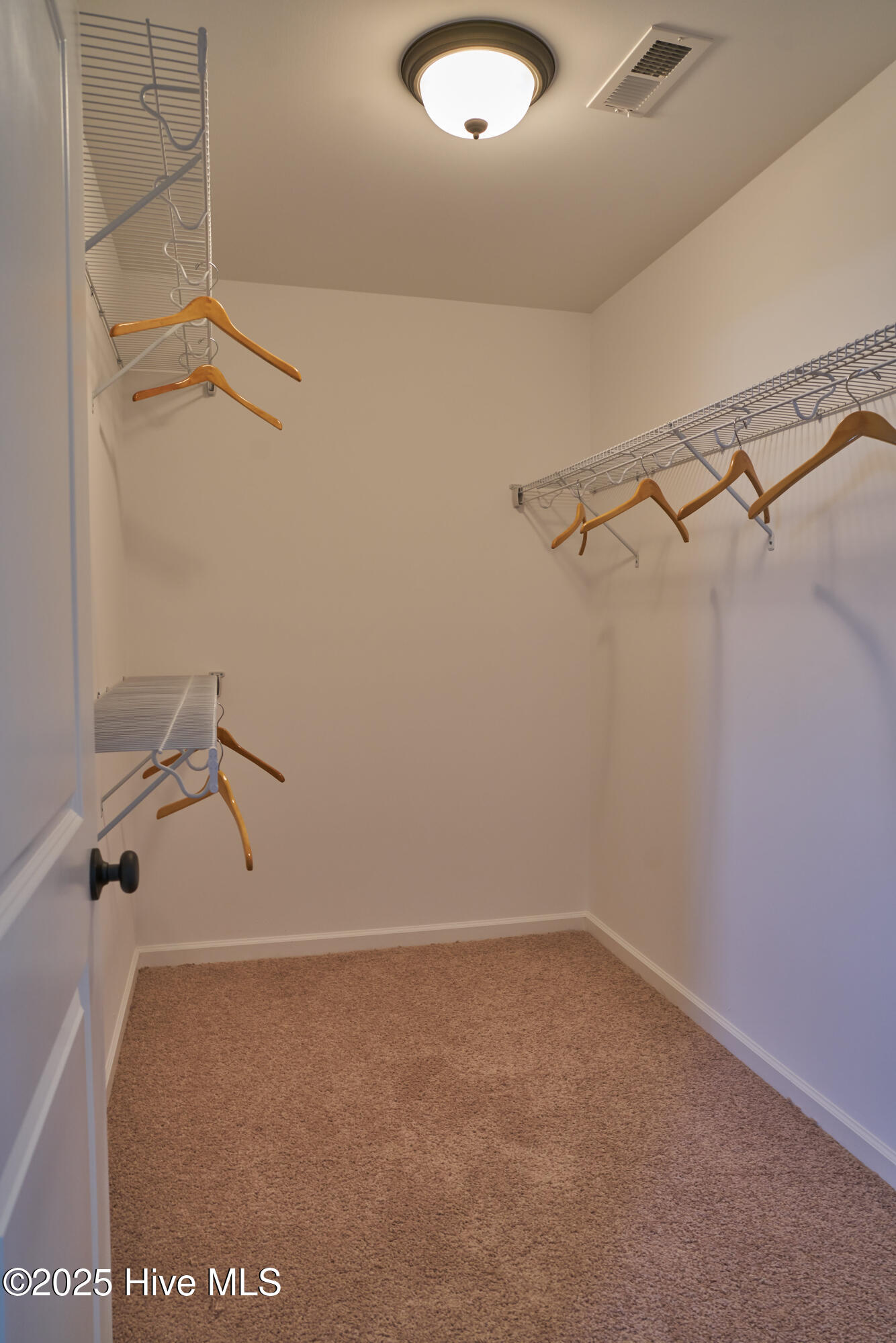 304 Oleander Drive Property Photo 11