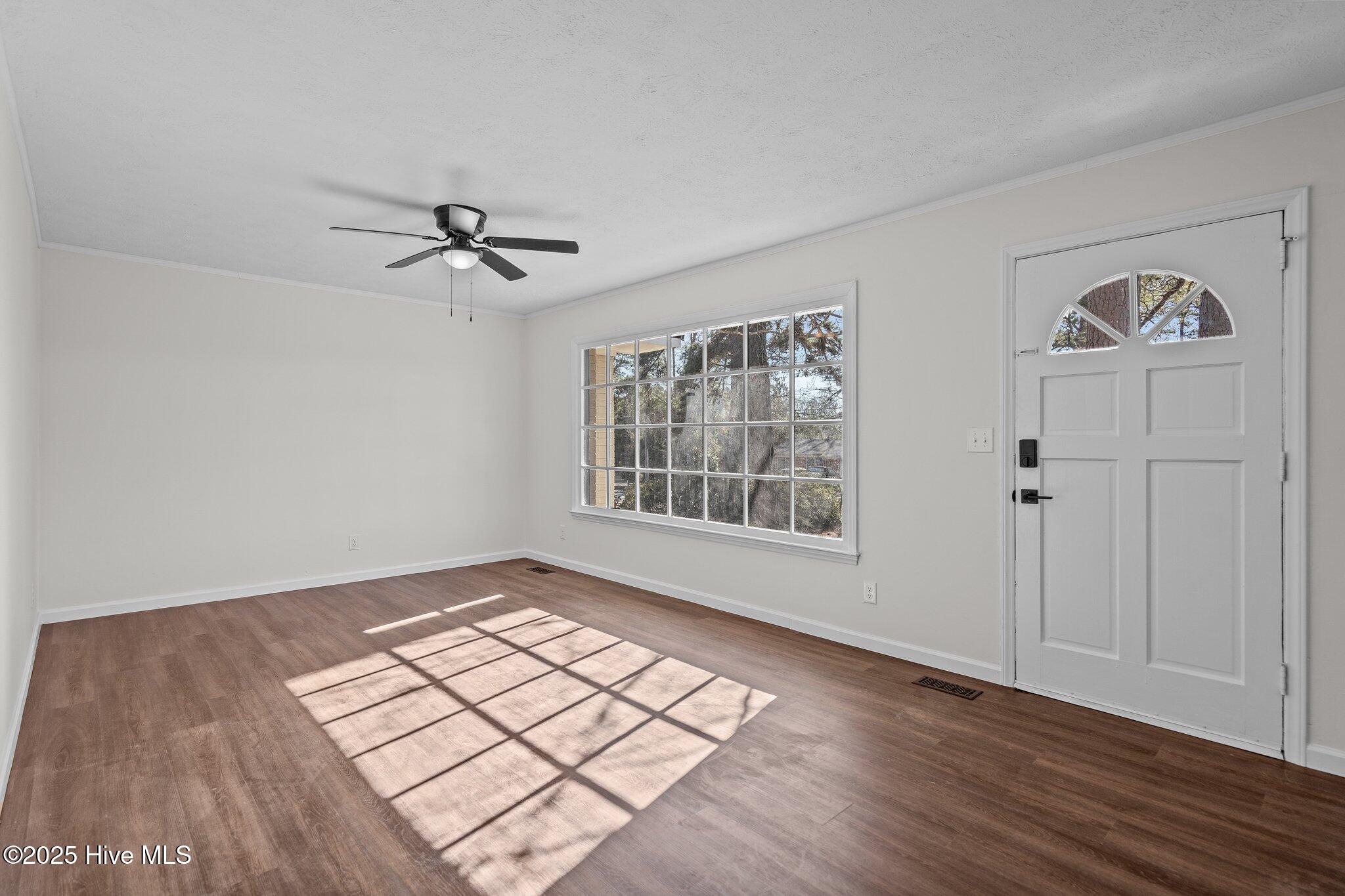 408 W Burkhead Street Property Photo 12
