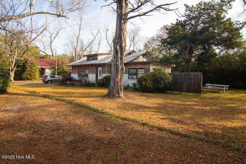 210 Macmillan Avenue Property Photo 2