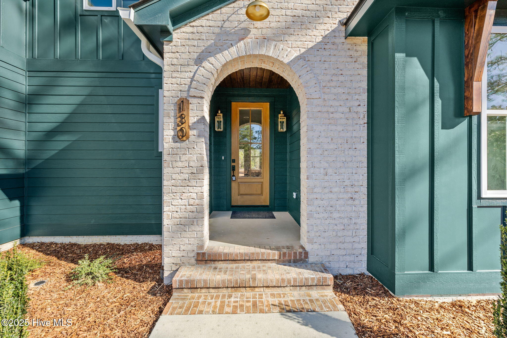 130 Sugar Sand Lane Property Photo 4