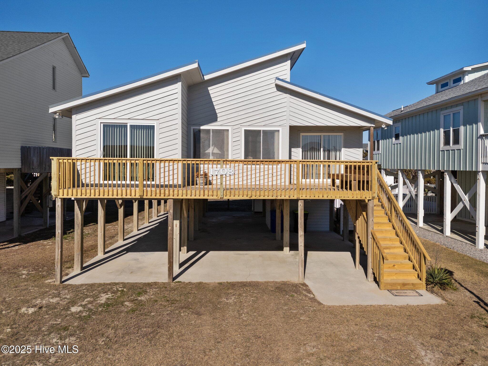 1708 W Beach Drive Property Photo