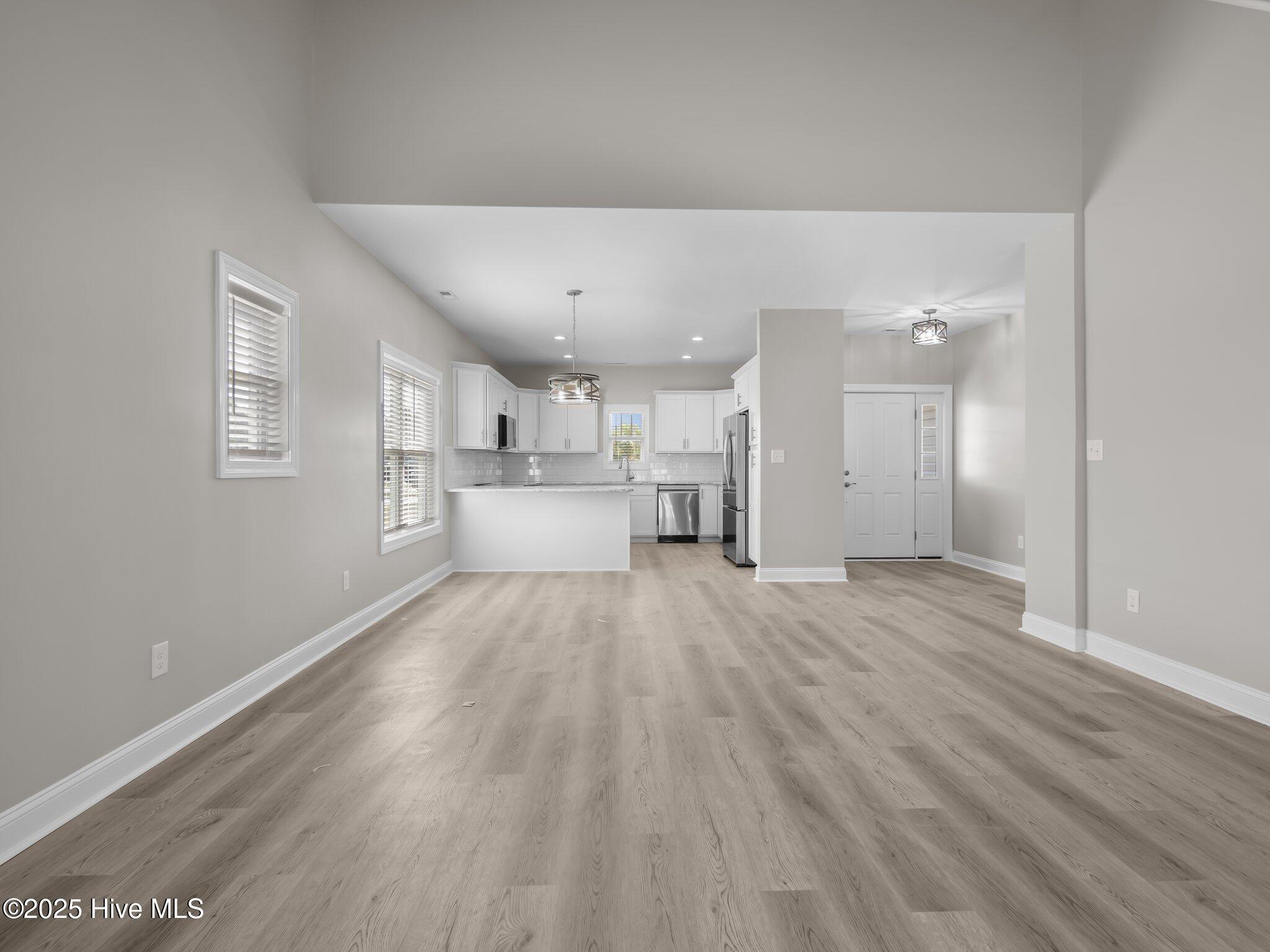 207 Sandbar Court Property Photo 4