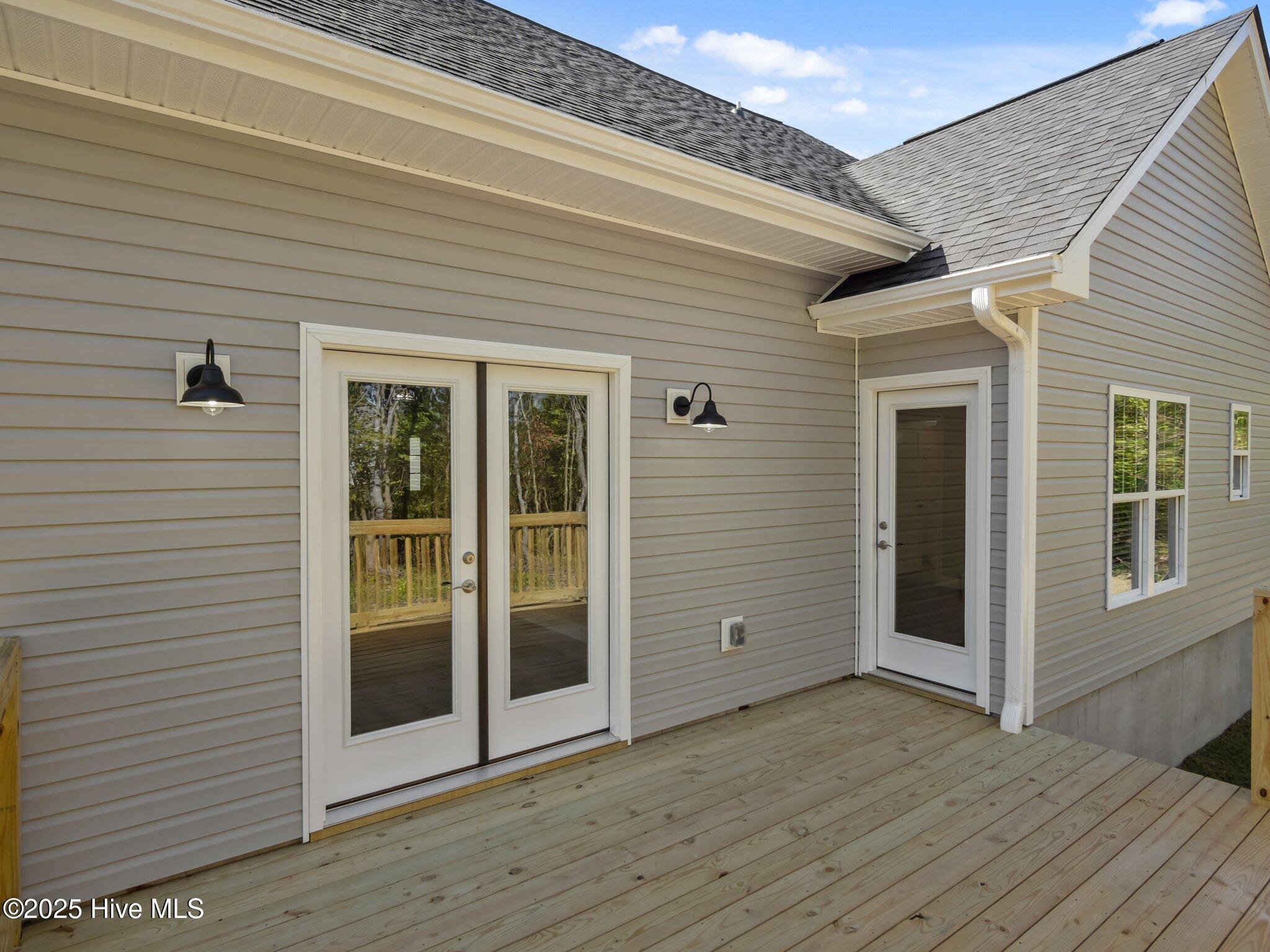 207 Sandbar Court Property Photo 32