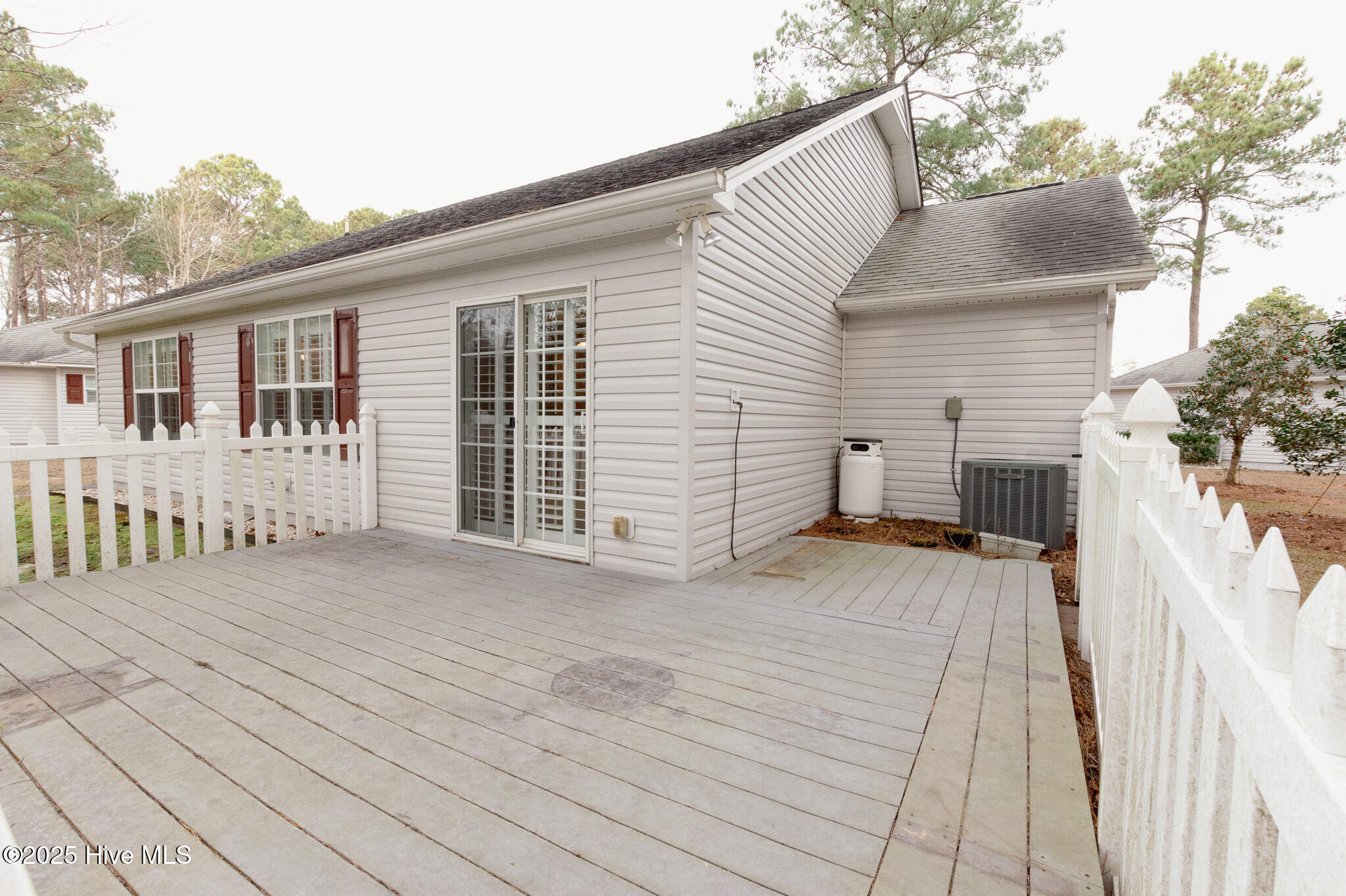 309 Jasmine Property Photo 43