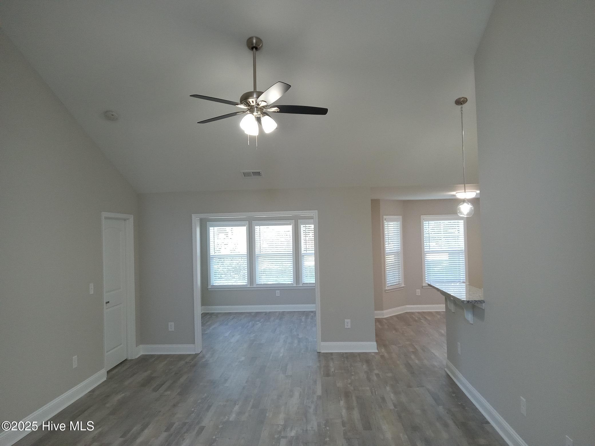 1023 Meares Street Property Photo 8