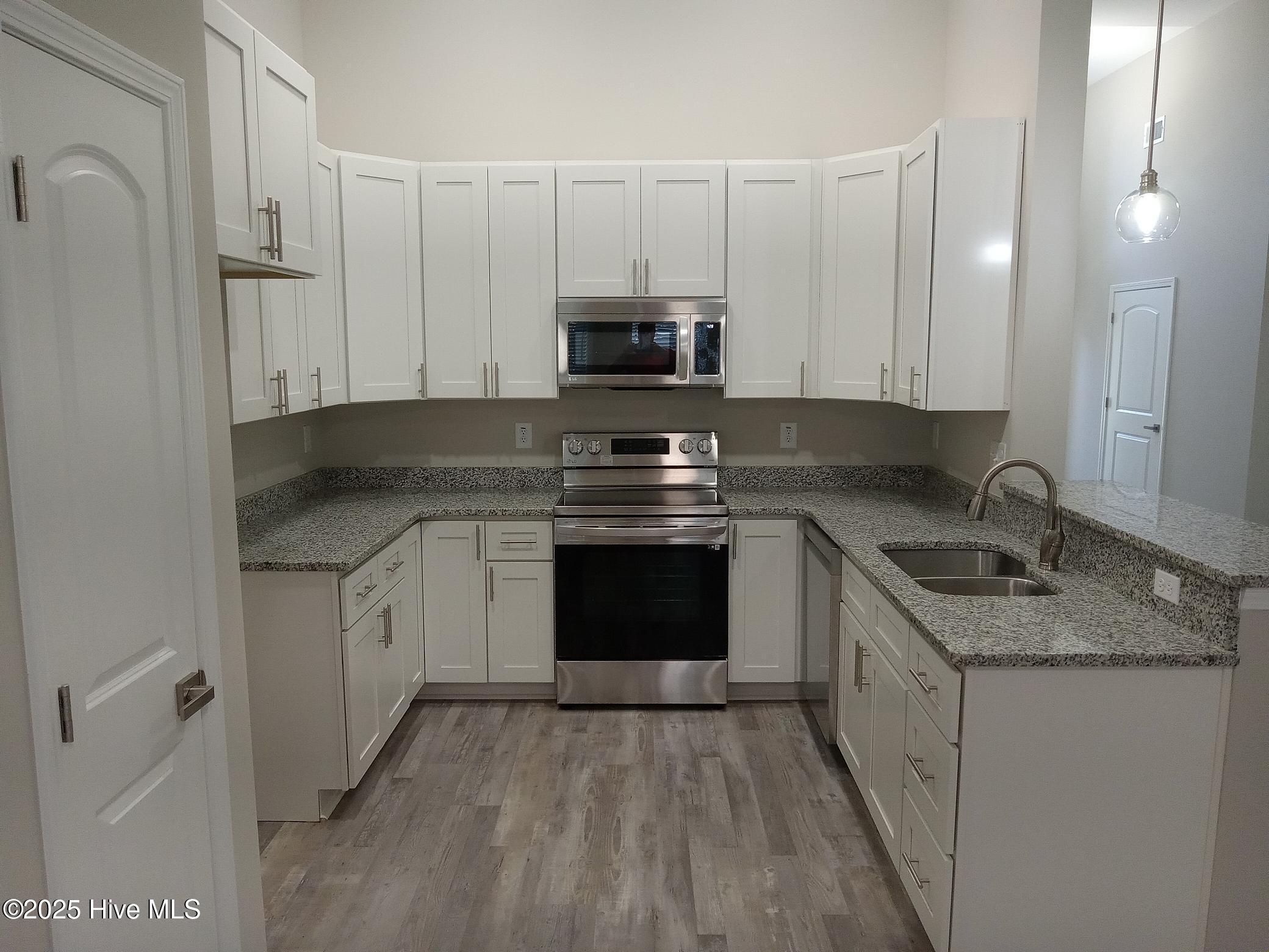 1023 Meares Street Property Photo 12