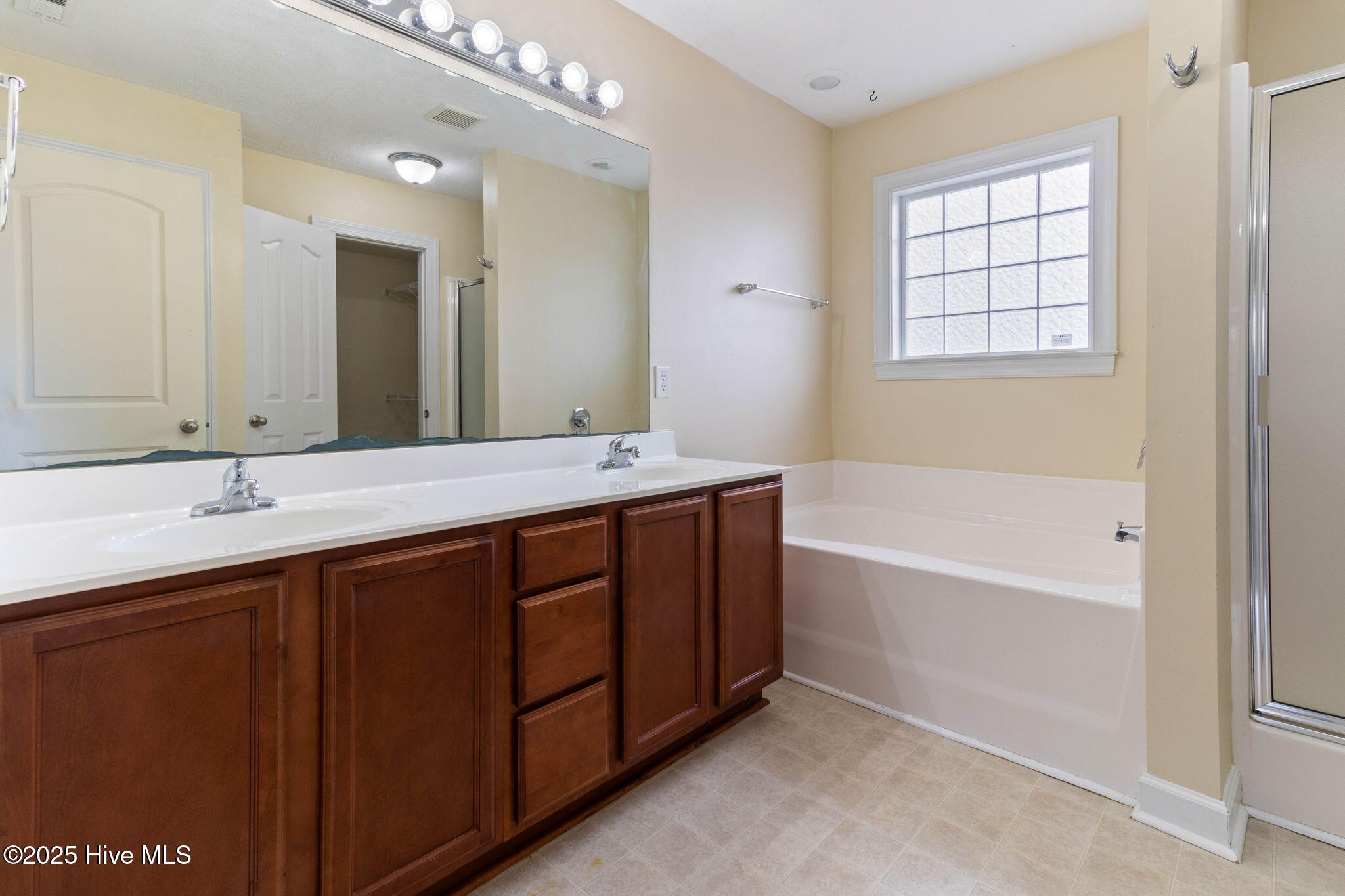 915 Savannah Drive Property Photo 38