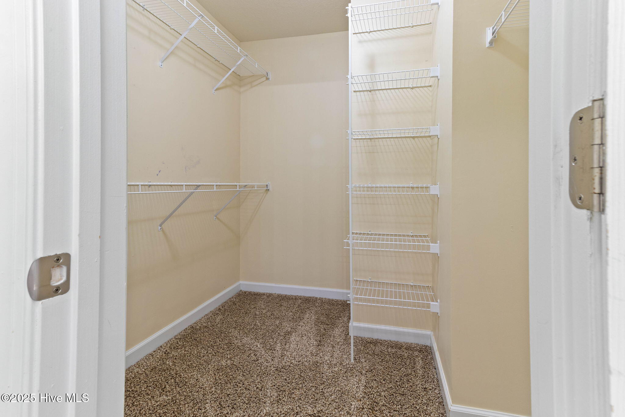 915 Savannah Drive Property Photo 40
