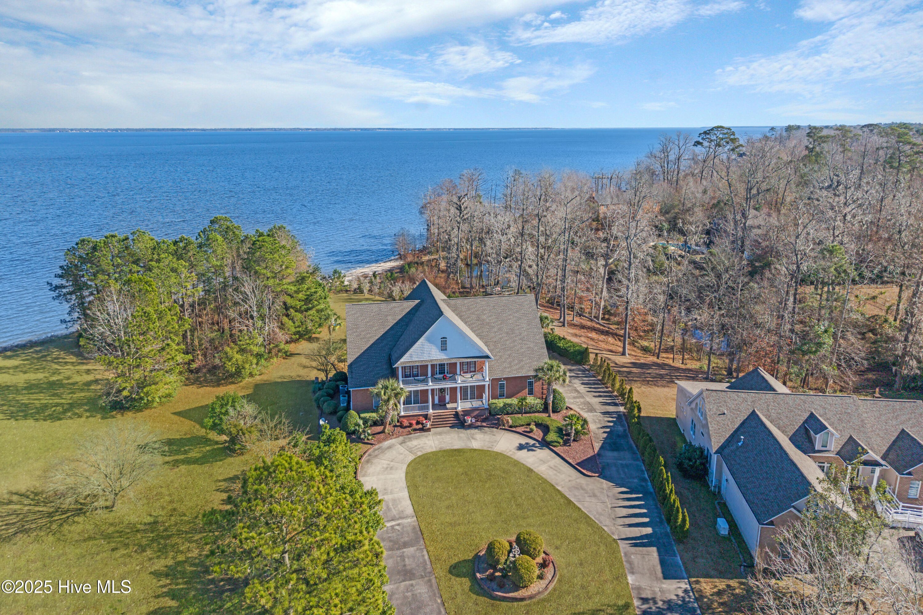 240 Drake Landing Property Photo 2
