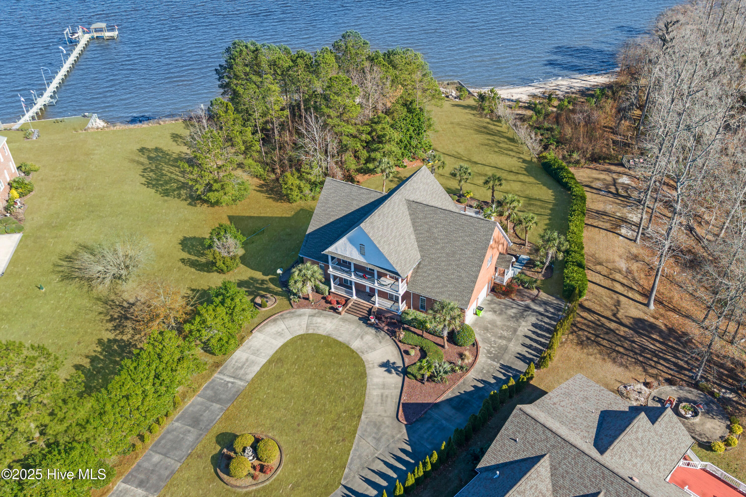 240 Drake Landing Property Photo 3