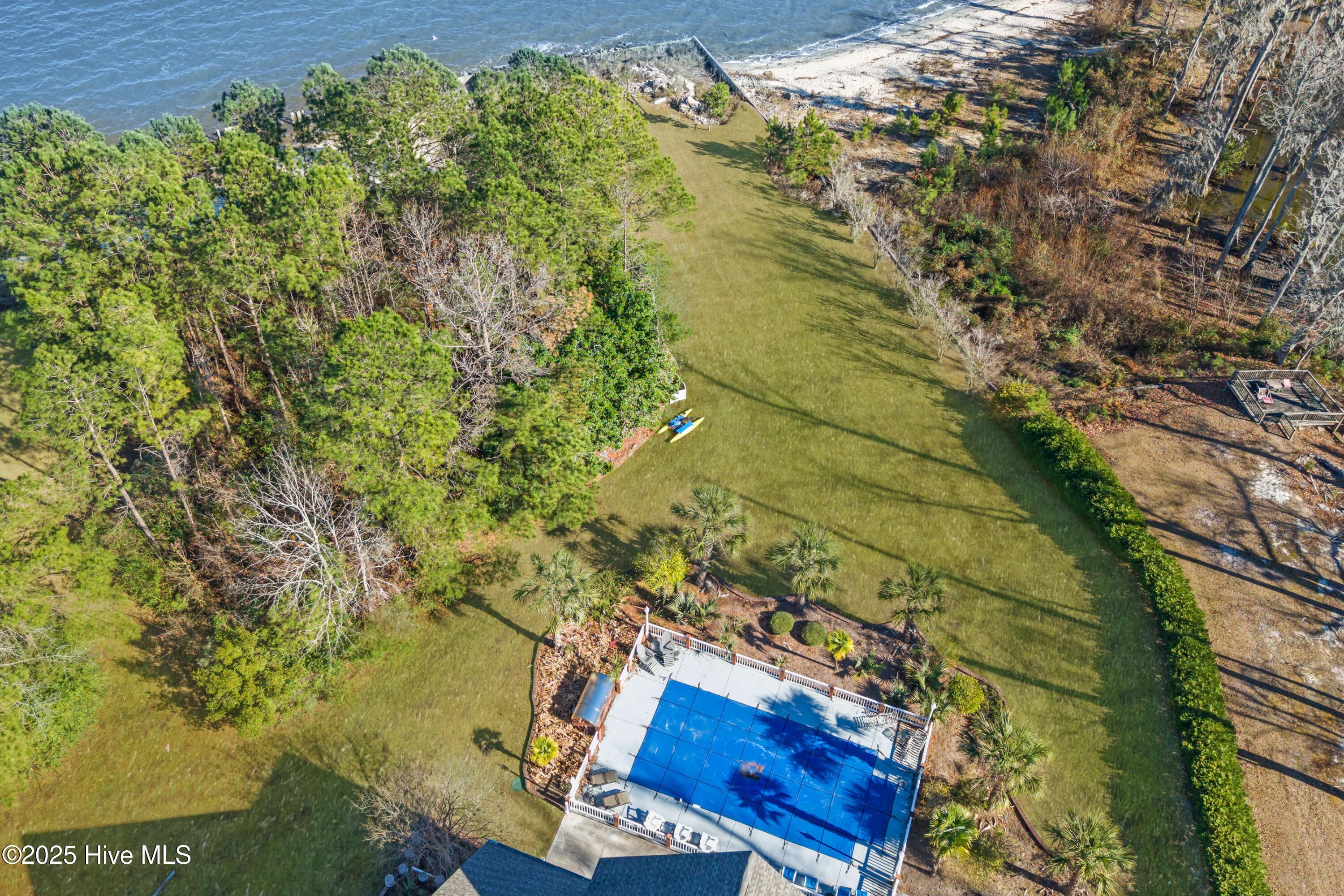 240 Drake Landing Property Photo 4