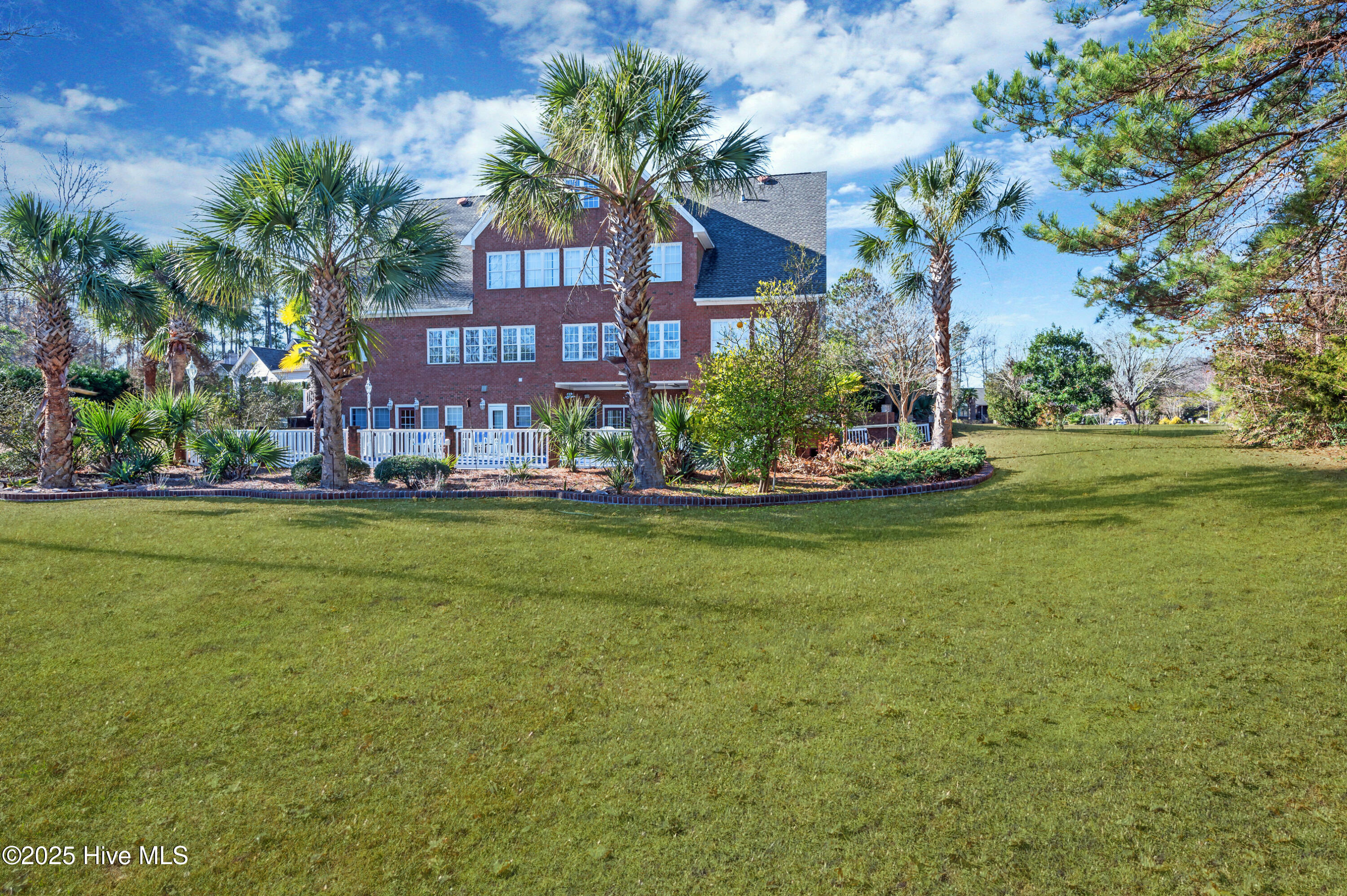 240 Drake Landing Property Photo 12