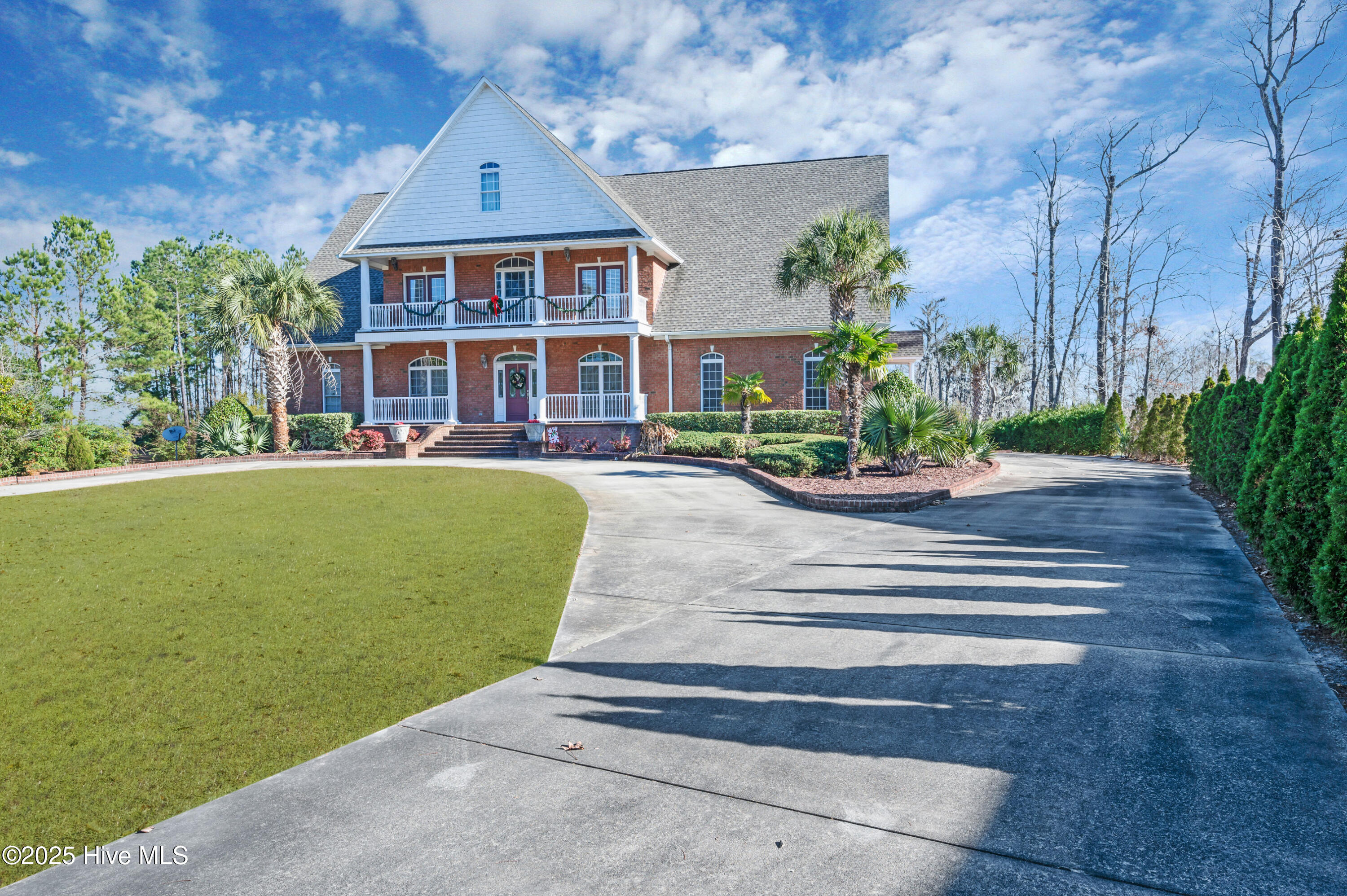 240 Drake Landing Property Photo 14