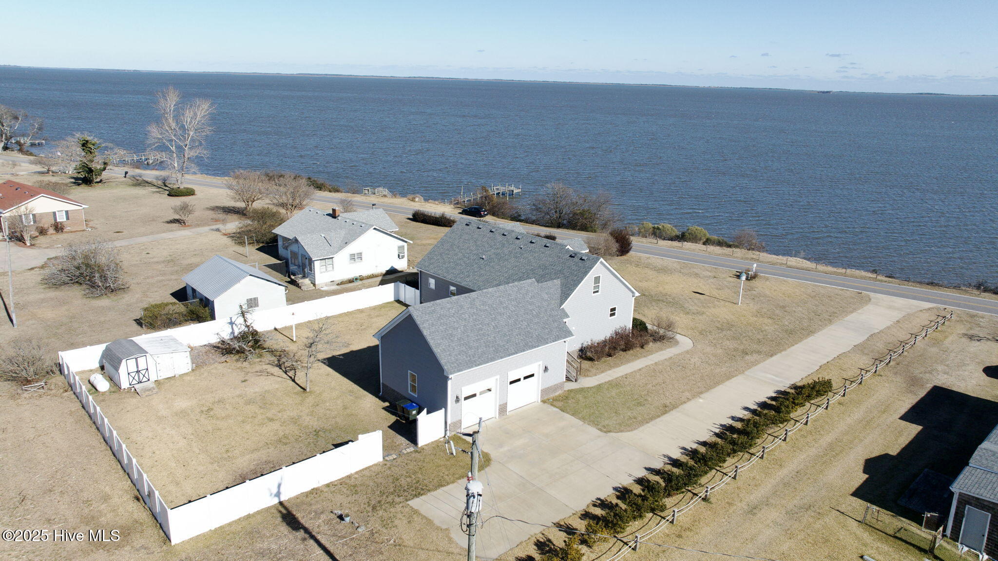 1055 Waterlily Road Property Photo