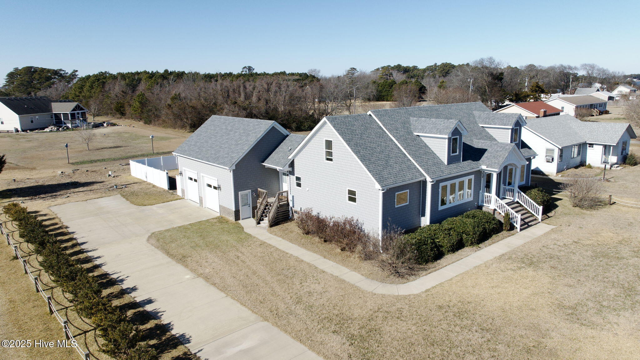 1055 Waterlily Road Property Photo 5