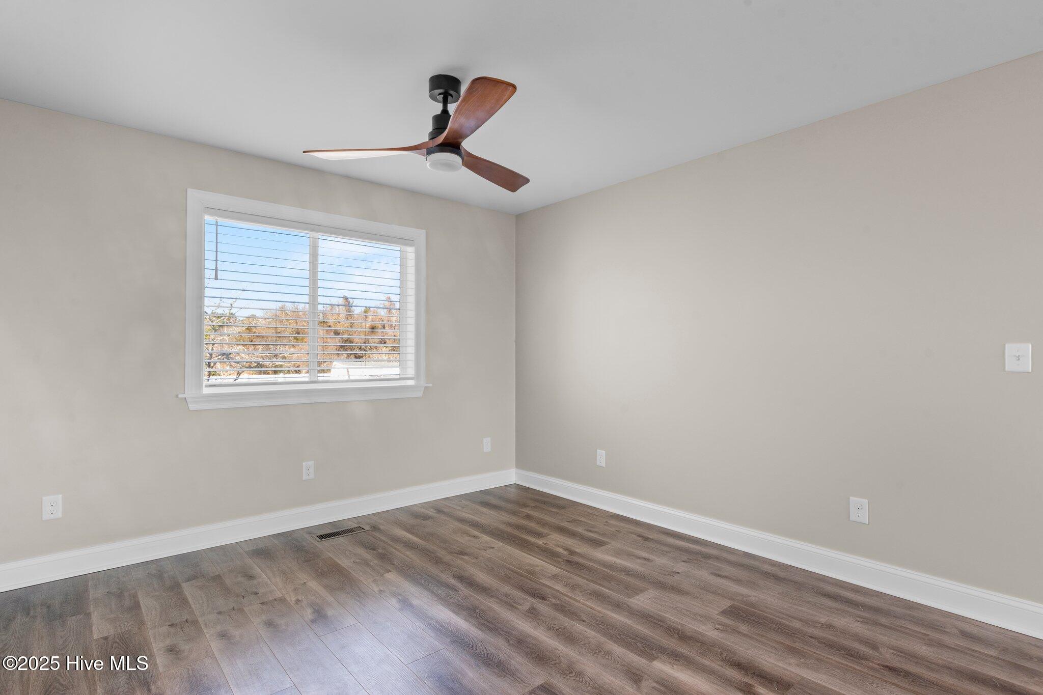 1055 Waterlily Road Property Photo 32