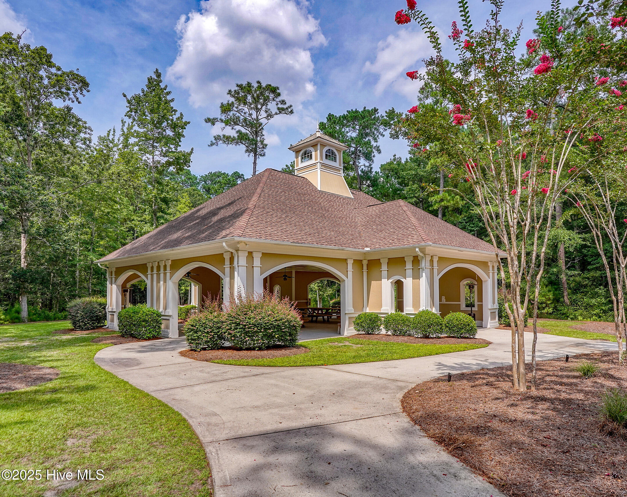 589 Lindgrove Place Property Photo 14