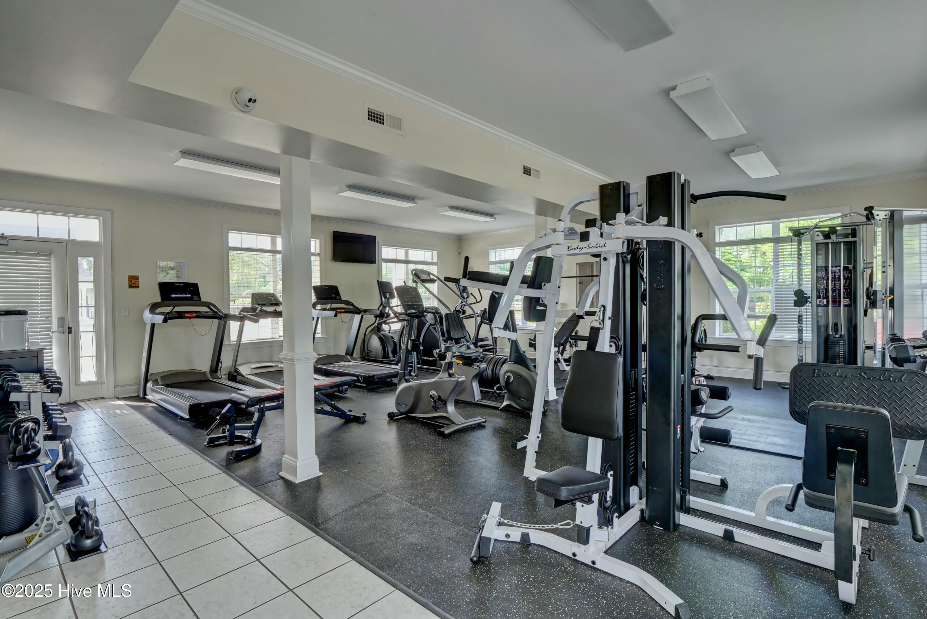 27 W Scarborough Court Property Photo 9