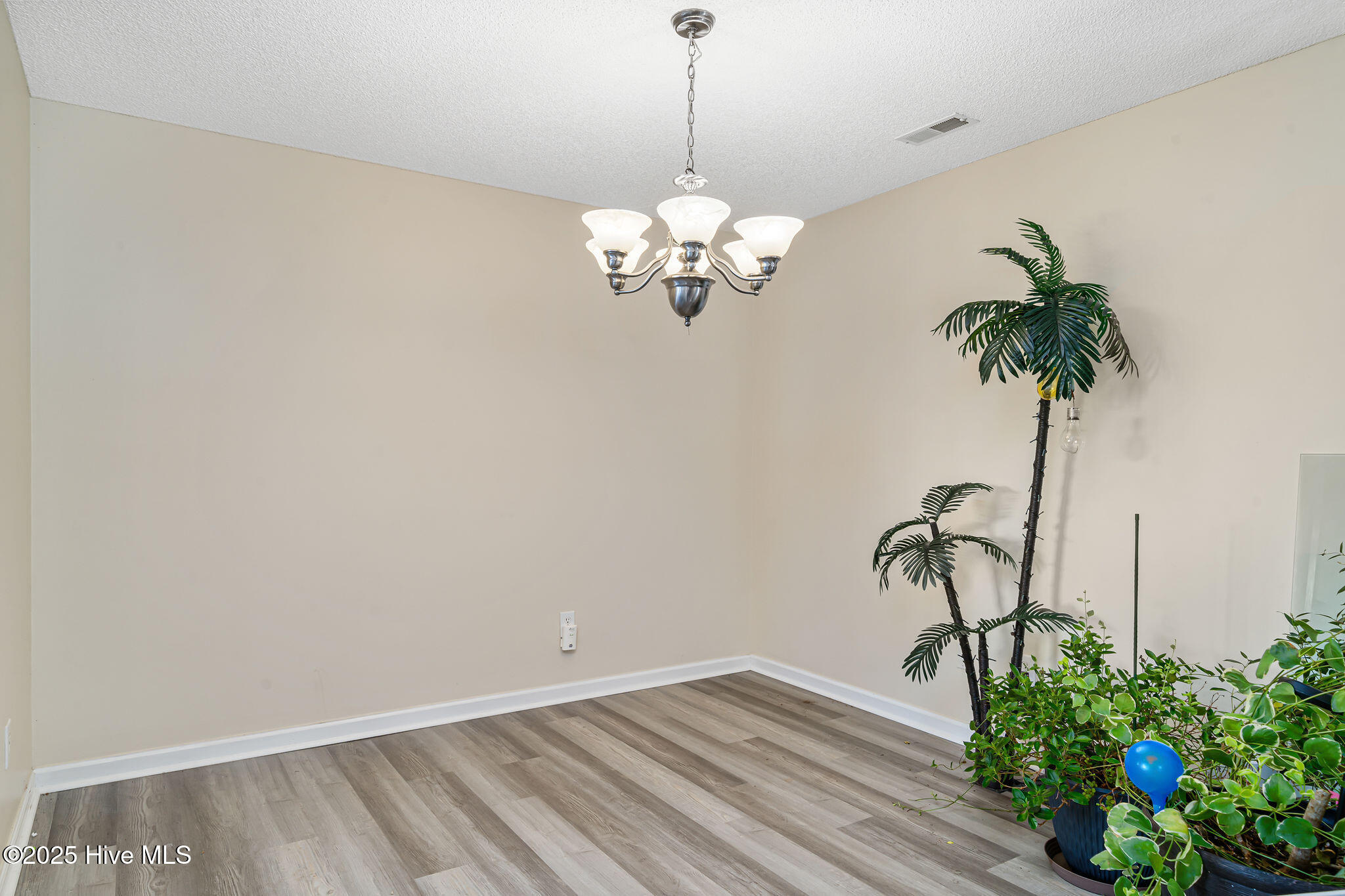 1203 Woodburn Court Property Photo 15