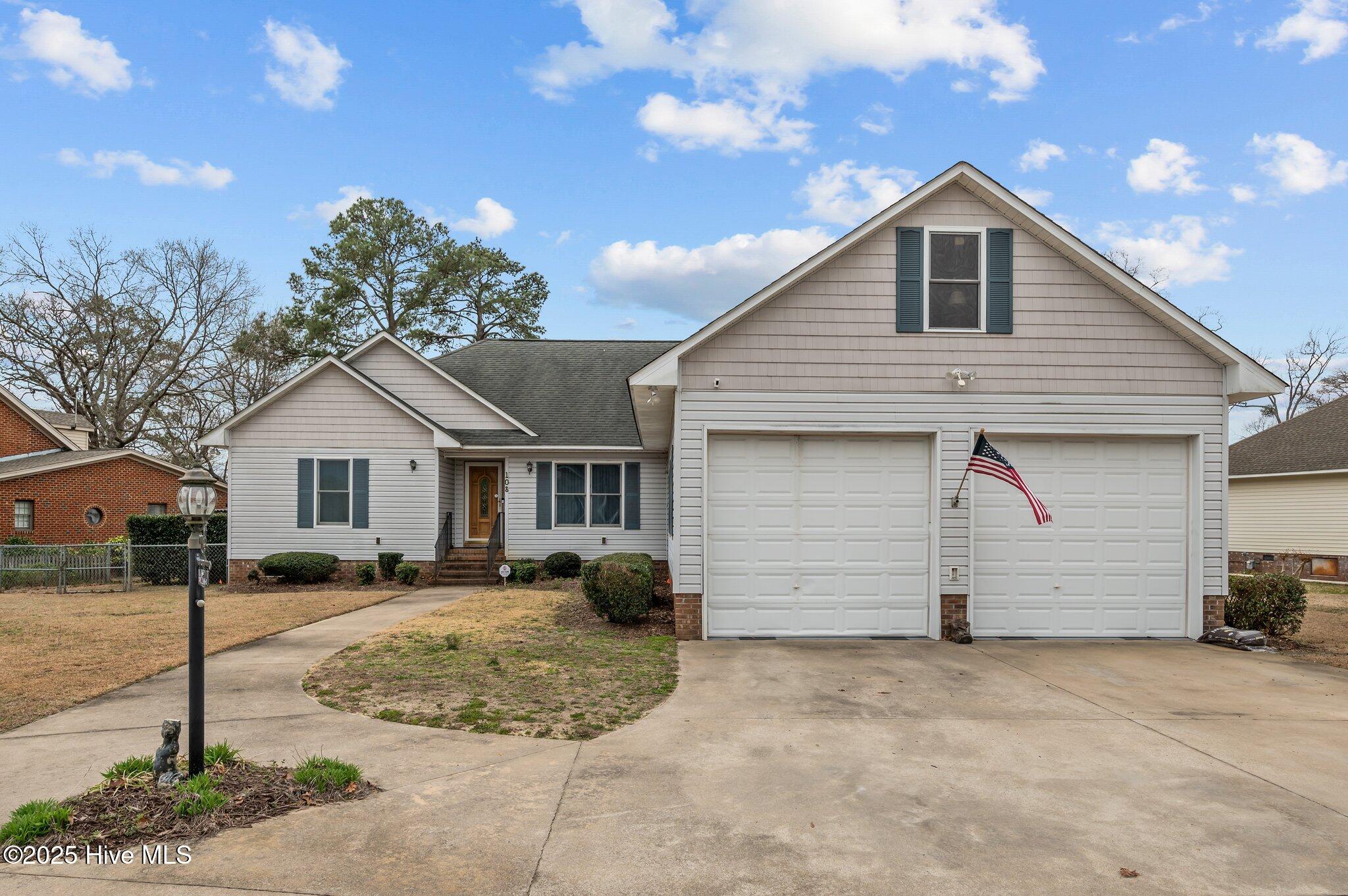Arbor Bluffs Real Estate Listings Main Image